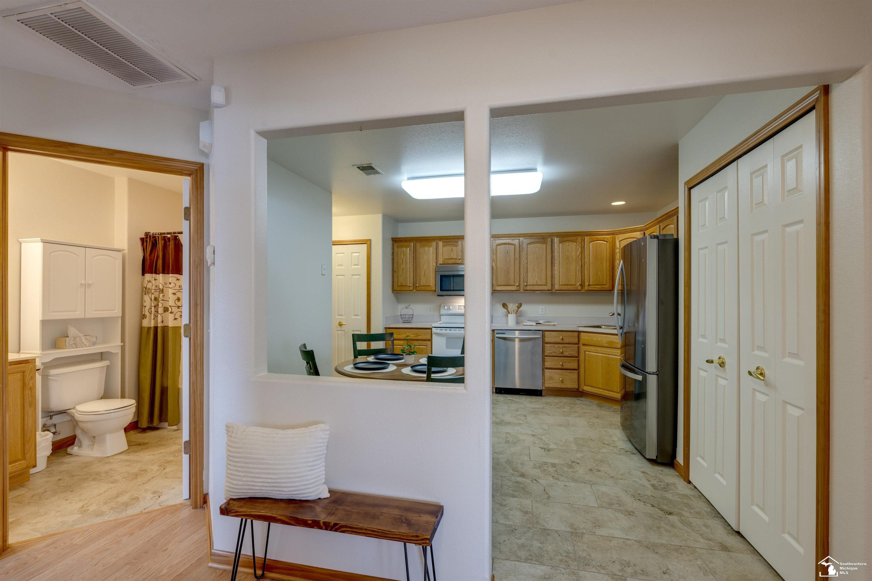 2438 Sutton, Temperance, MI 48182 — Photo 17