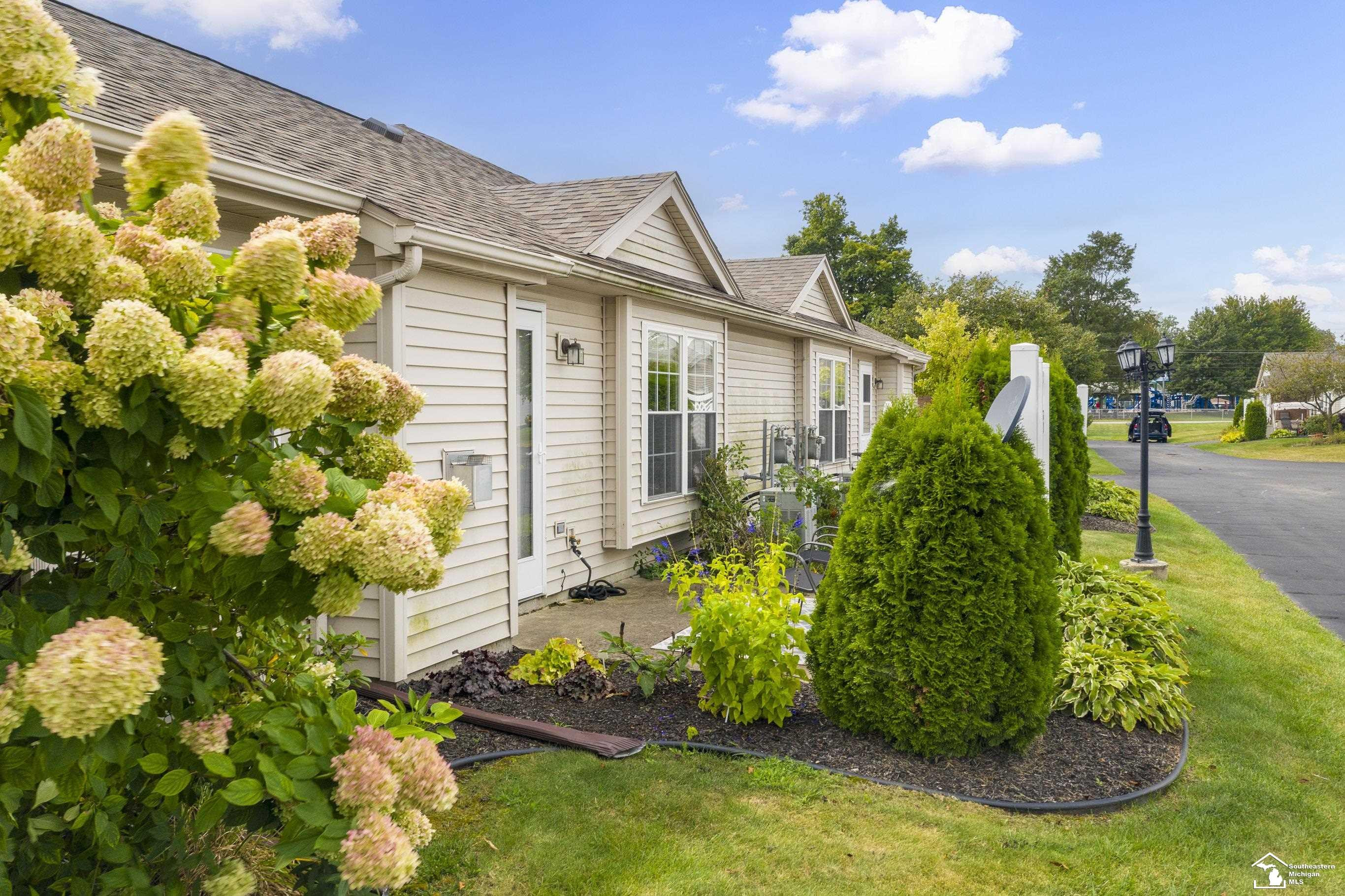 2438 Sutton, Temperance, MI 48182 — Photo 21