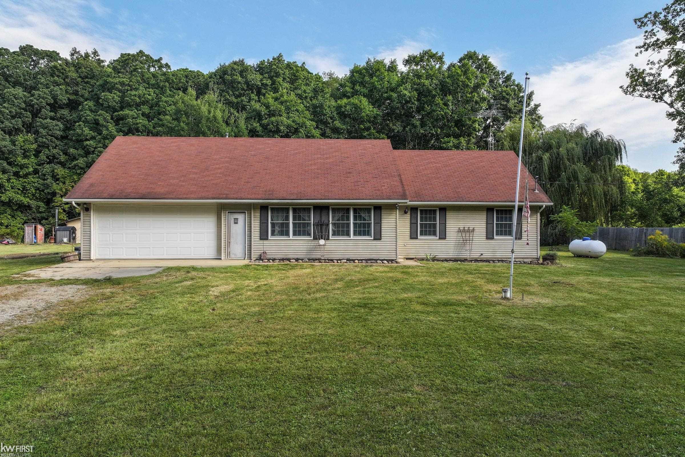 14936 Turner, Yale, MI 48097 — front exterior