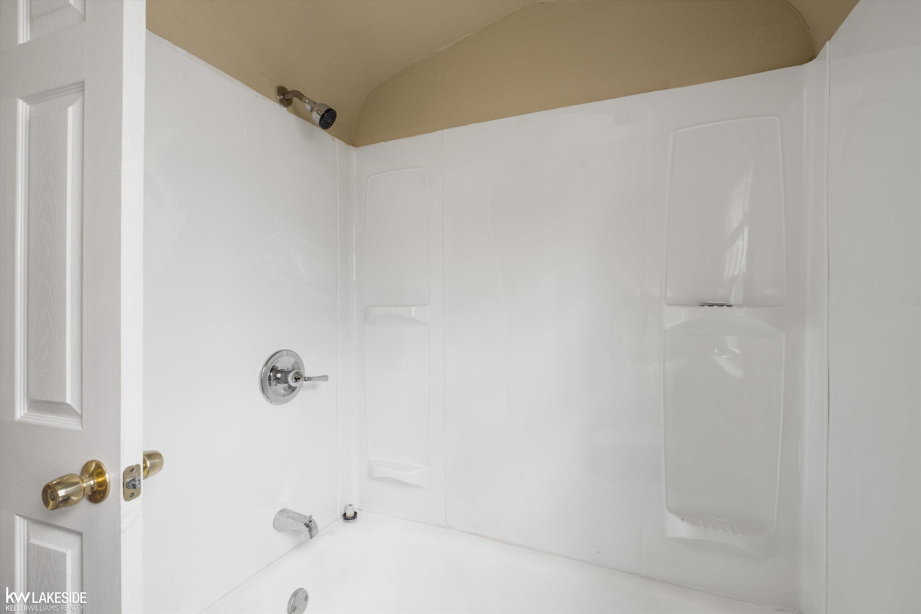 8026 Lauder Street, Detroit, MI 48228 — Photo 16
