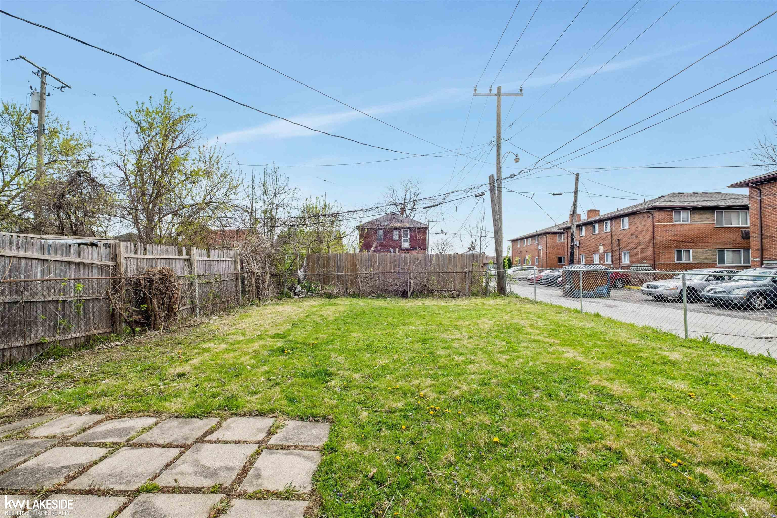 8026 Lauder Street, Detroit, MI 48228 — Photo 32