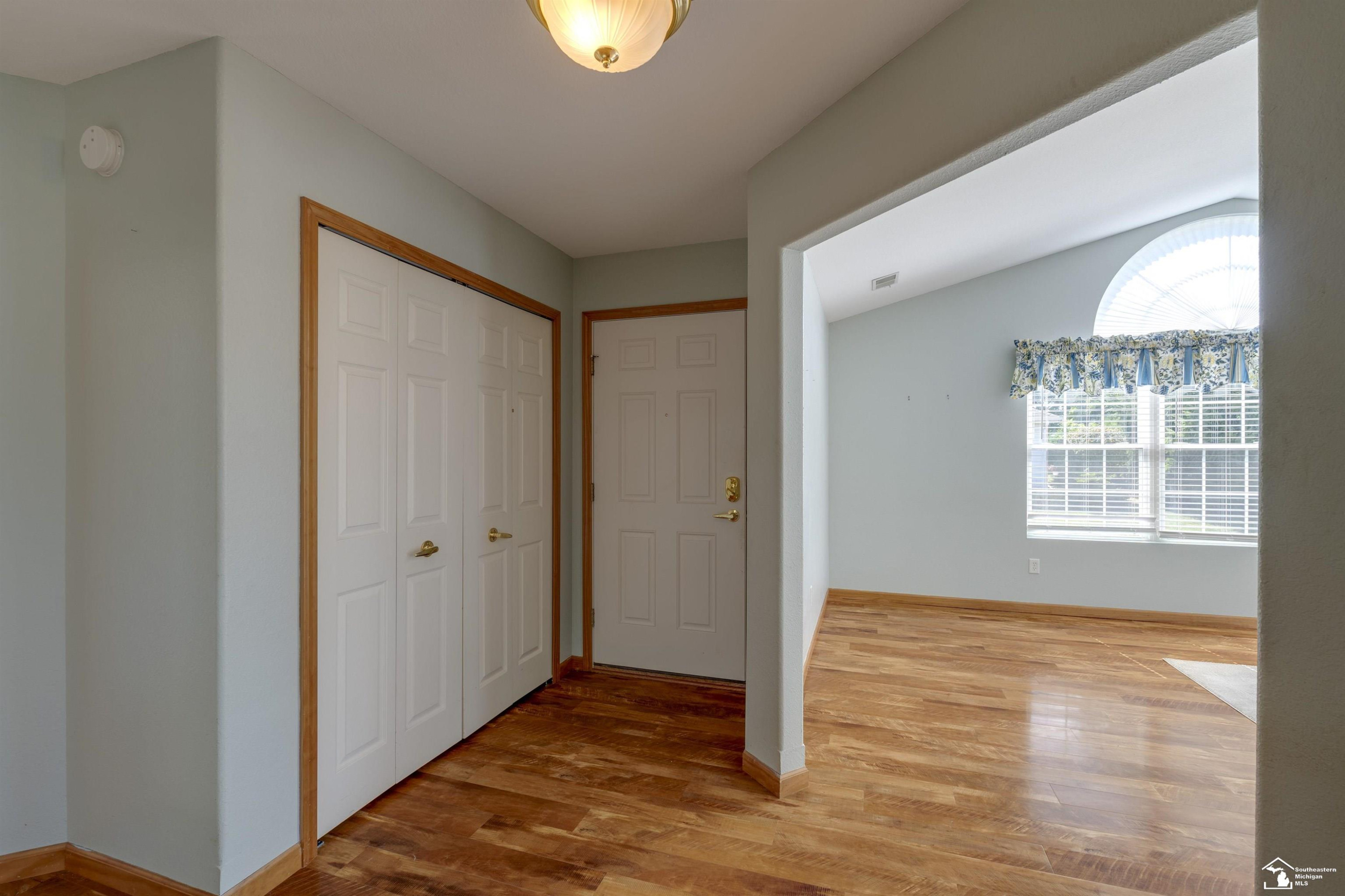 2416 Sutton, Temperance, MI 48182 — Photo 5