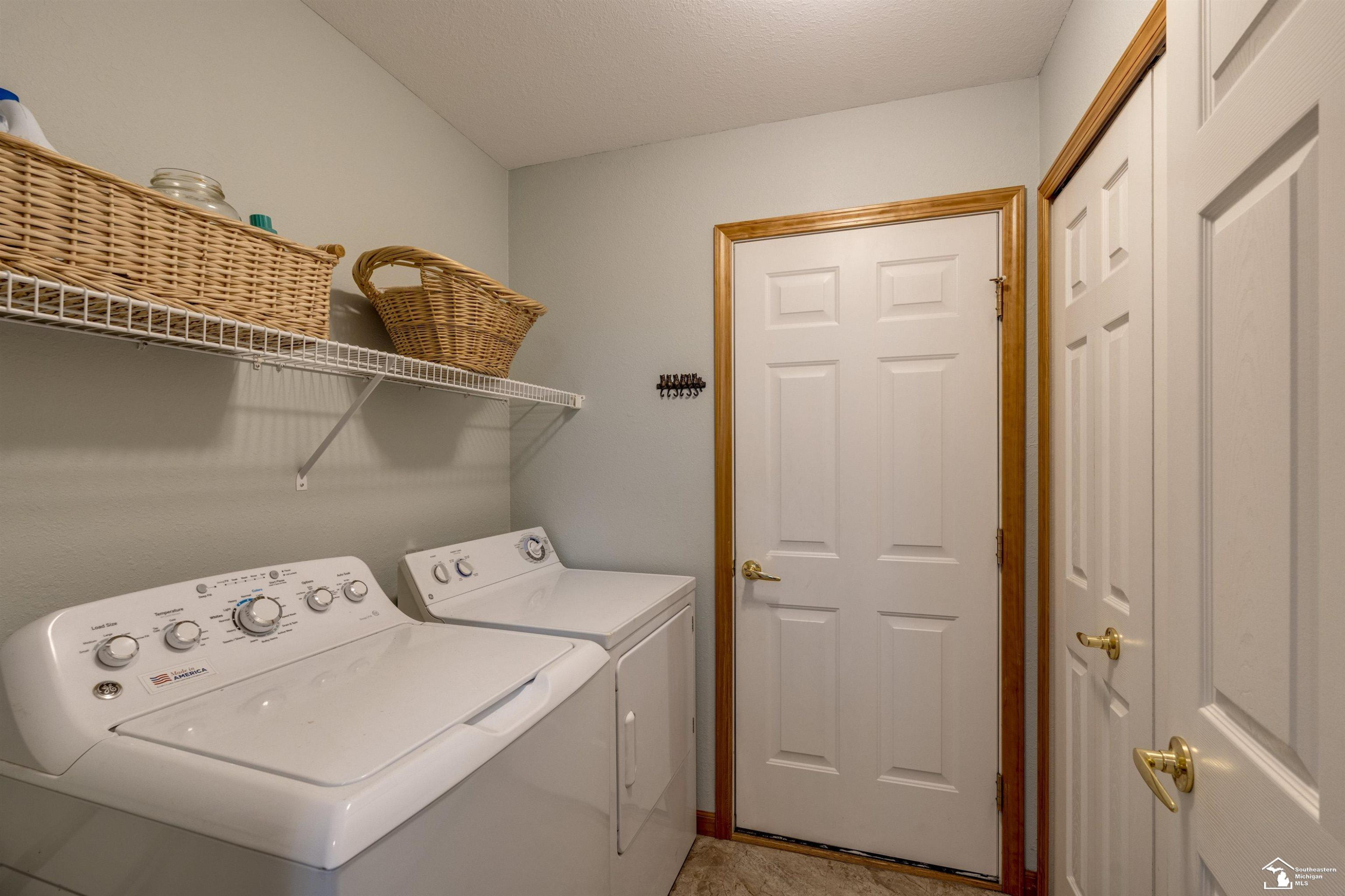 2416 Sutton, Temperance, MI 48182 — Photo 12