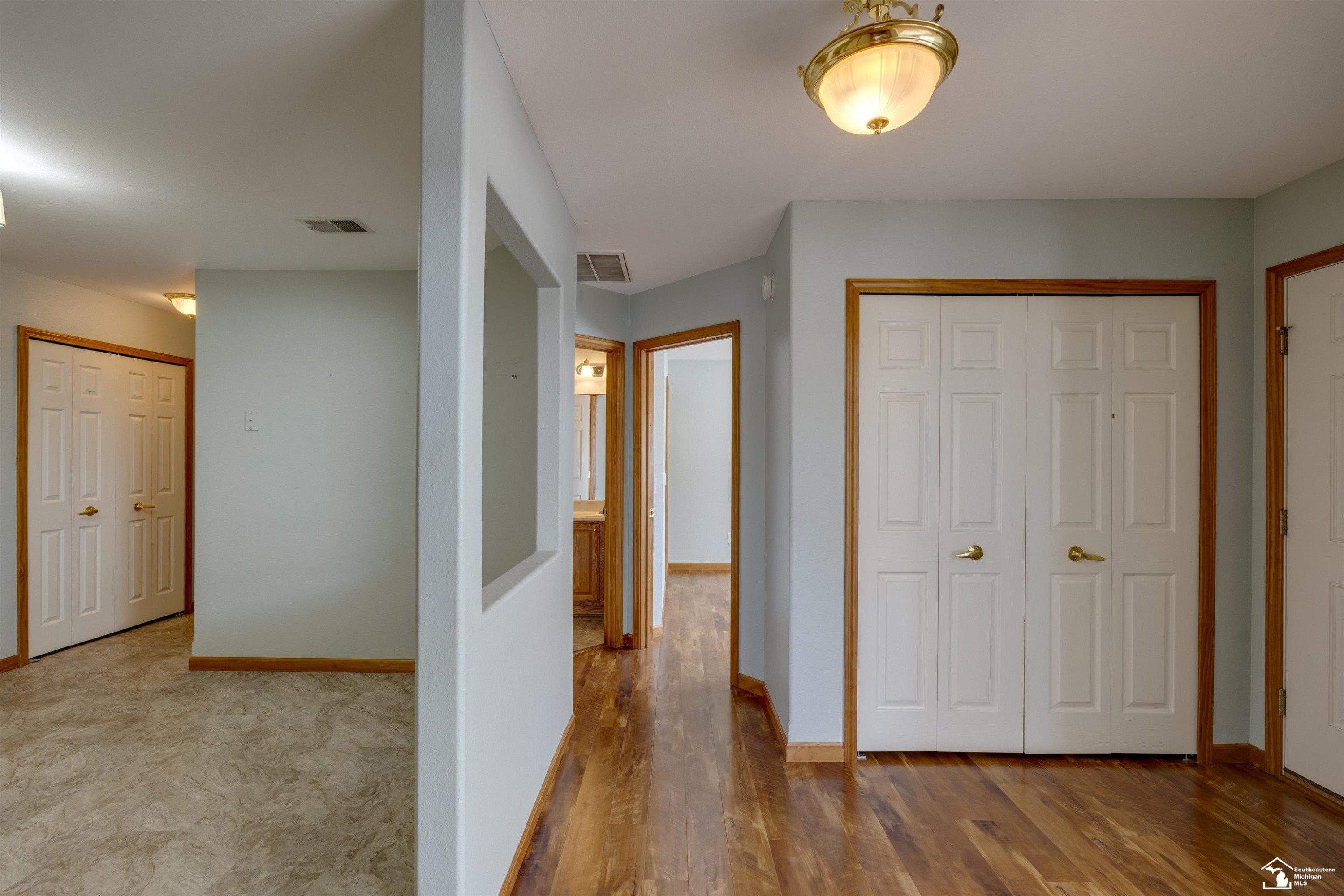 2416 Sutton, Temperance, MI 48182 — Photo 17