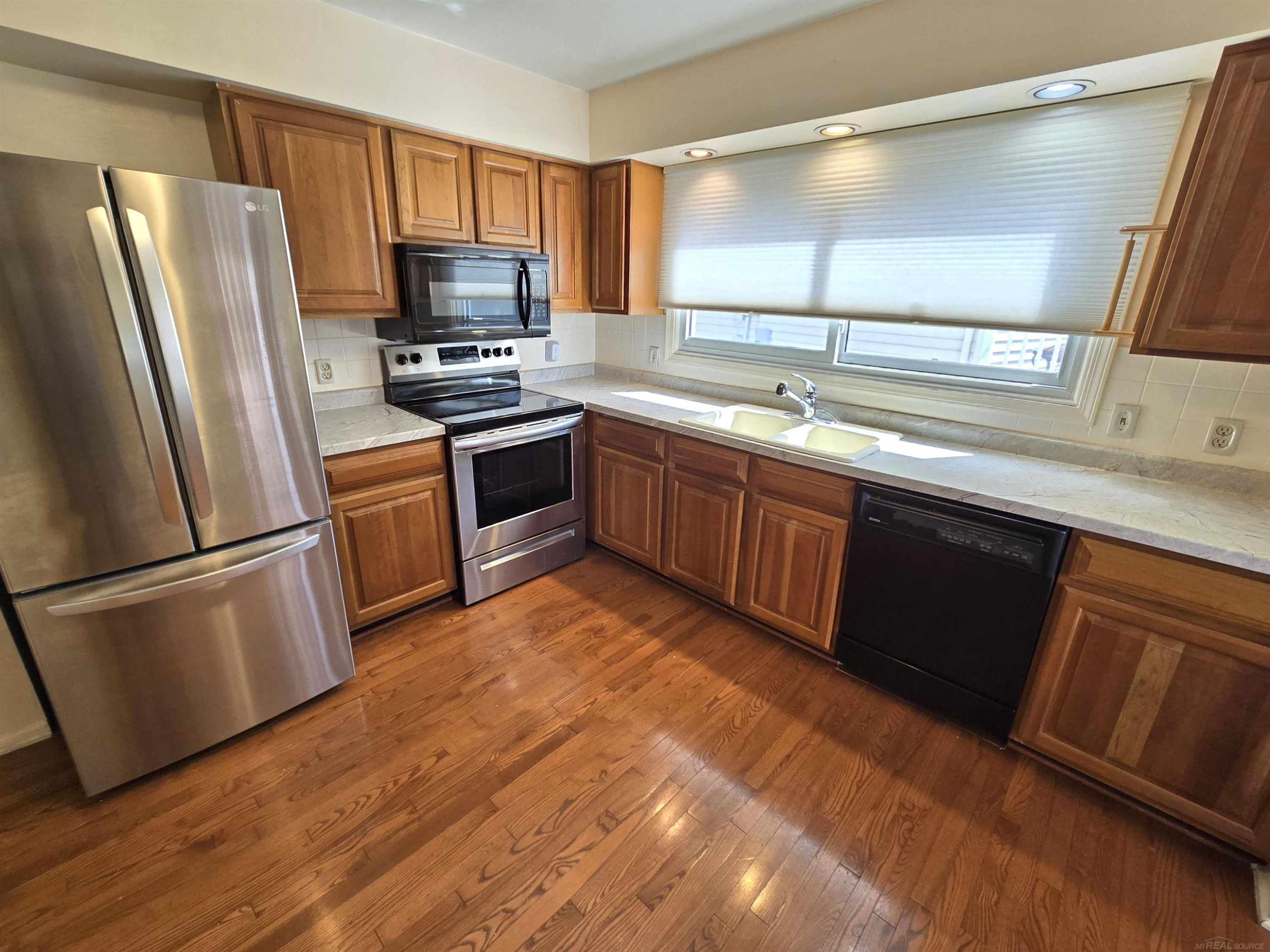 467 Thornehill Trail, Oxford, MI 48371 — Photo 13