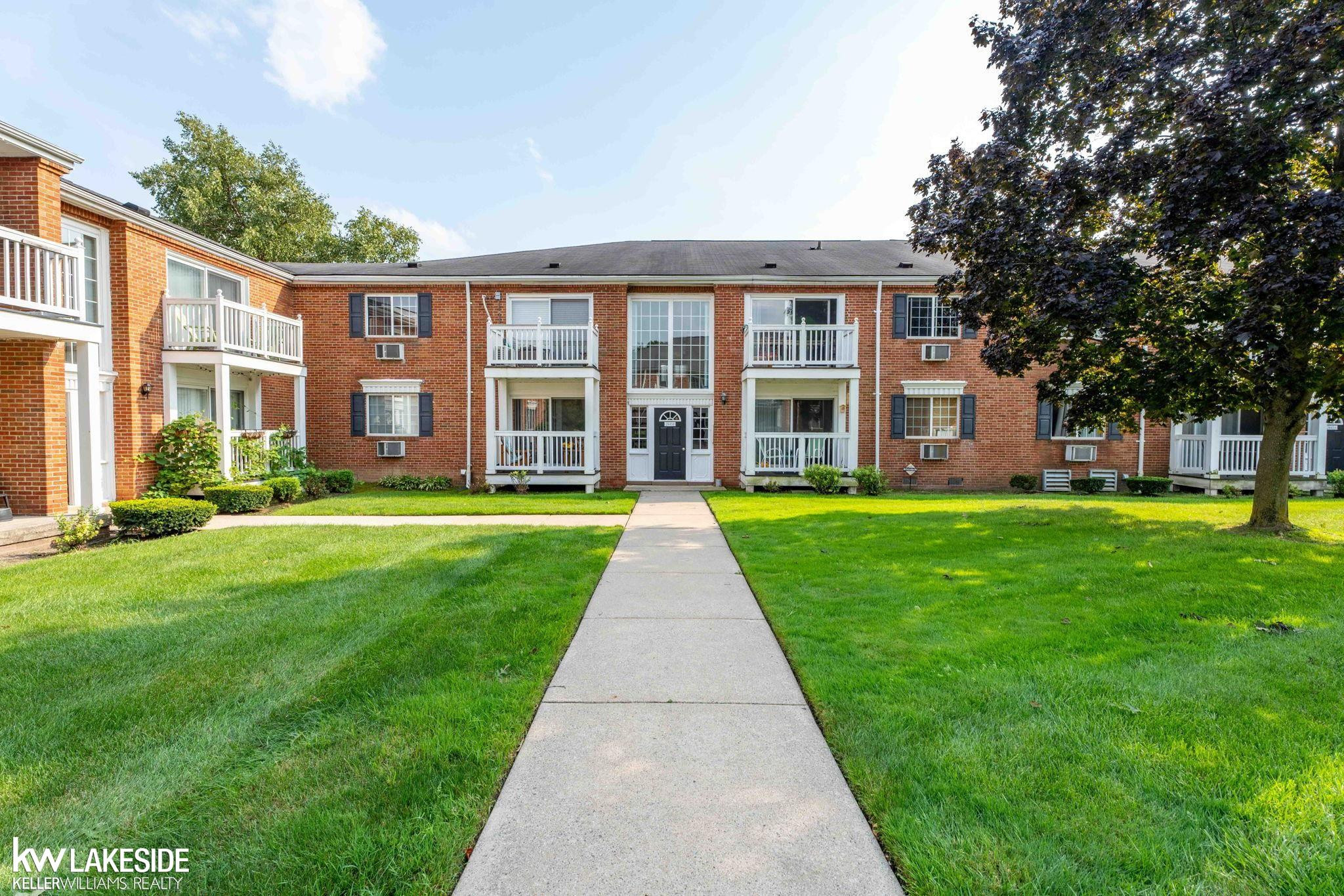 2445 Torquay Avenue, UNIT 207, Royal Oak, MI 48073 — Photo 2
