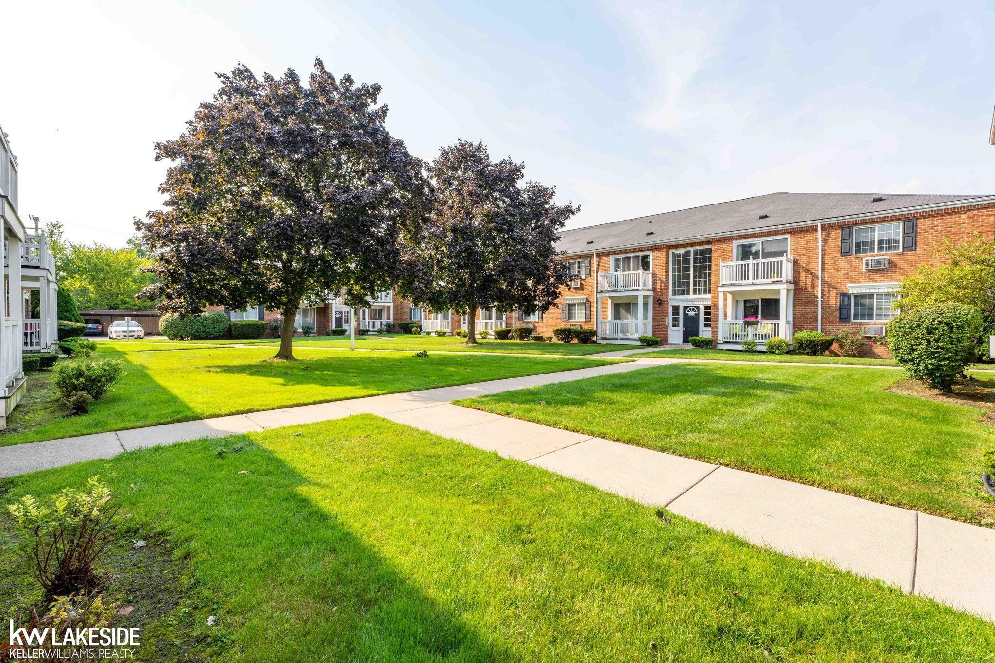 2445 Torquay Avenue, UNIT 207, Royal Oak, MI 48073 — Photo 3