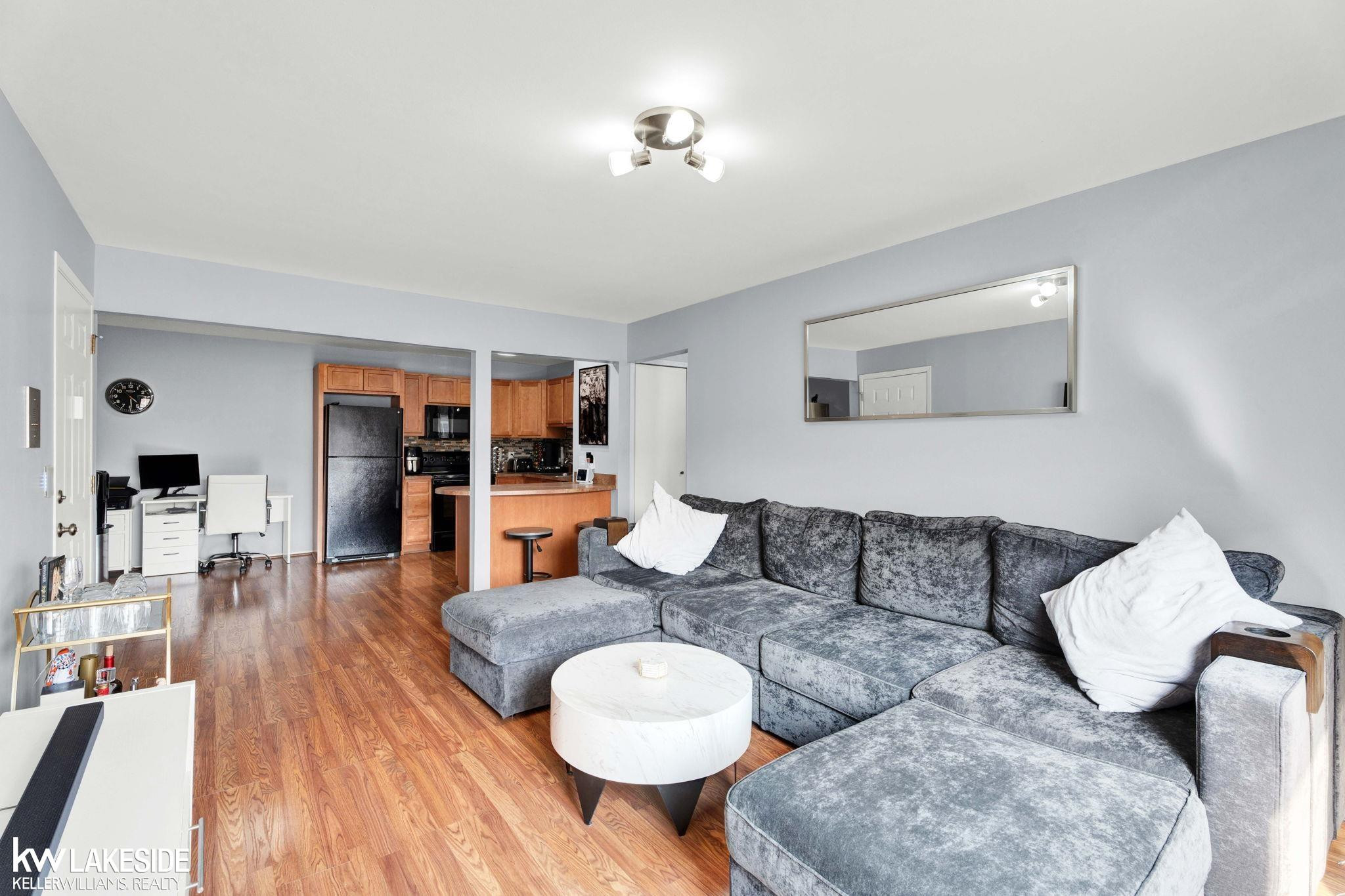 2445 Torquay Avenue, UNIT 207, Royal Oak, MI 48073 — Photo 16