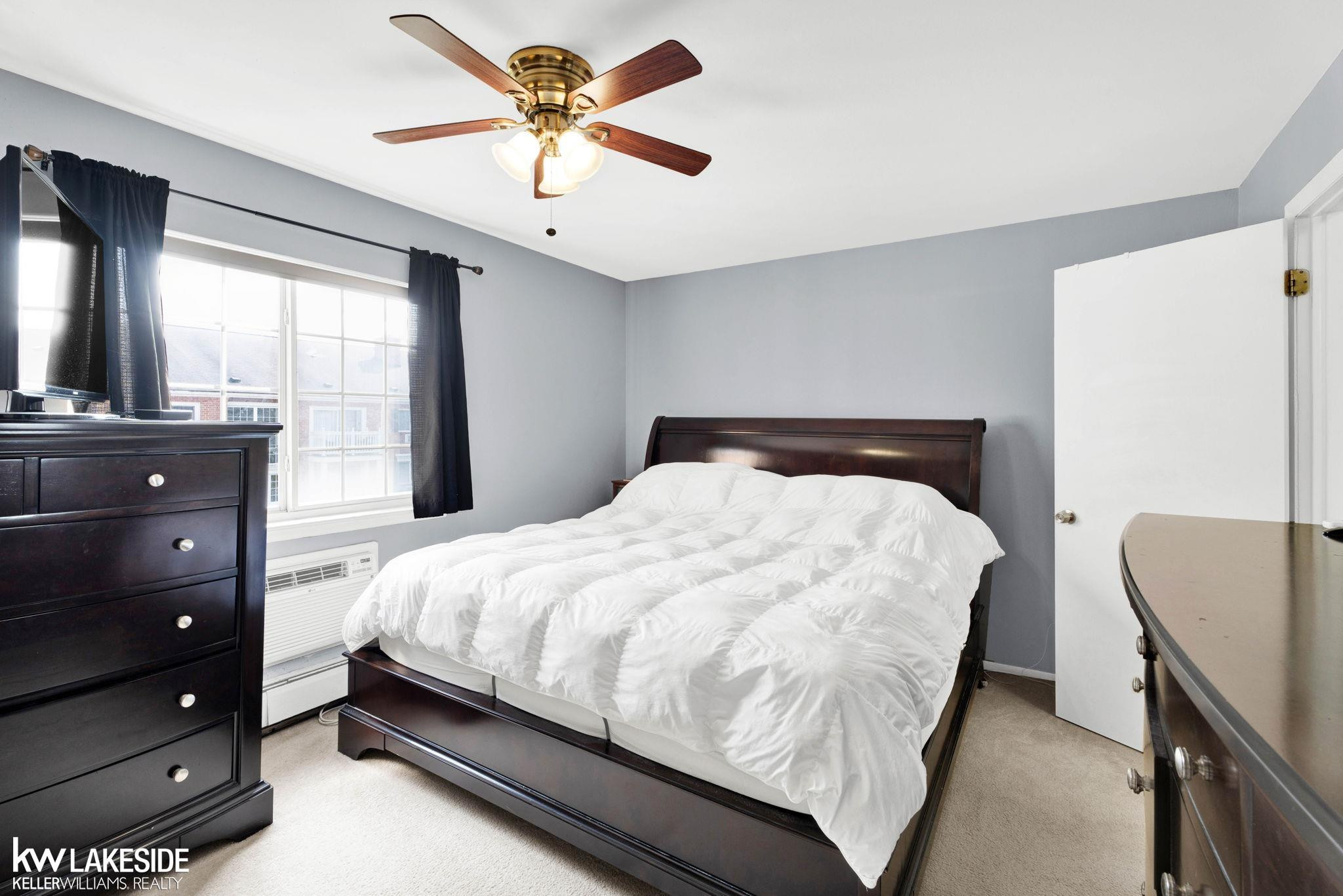 2445 Torquay Avenue, UNIT 207, Royal Oak, MI 48073 — Photo 19