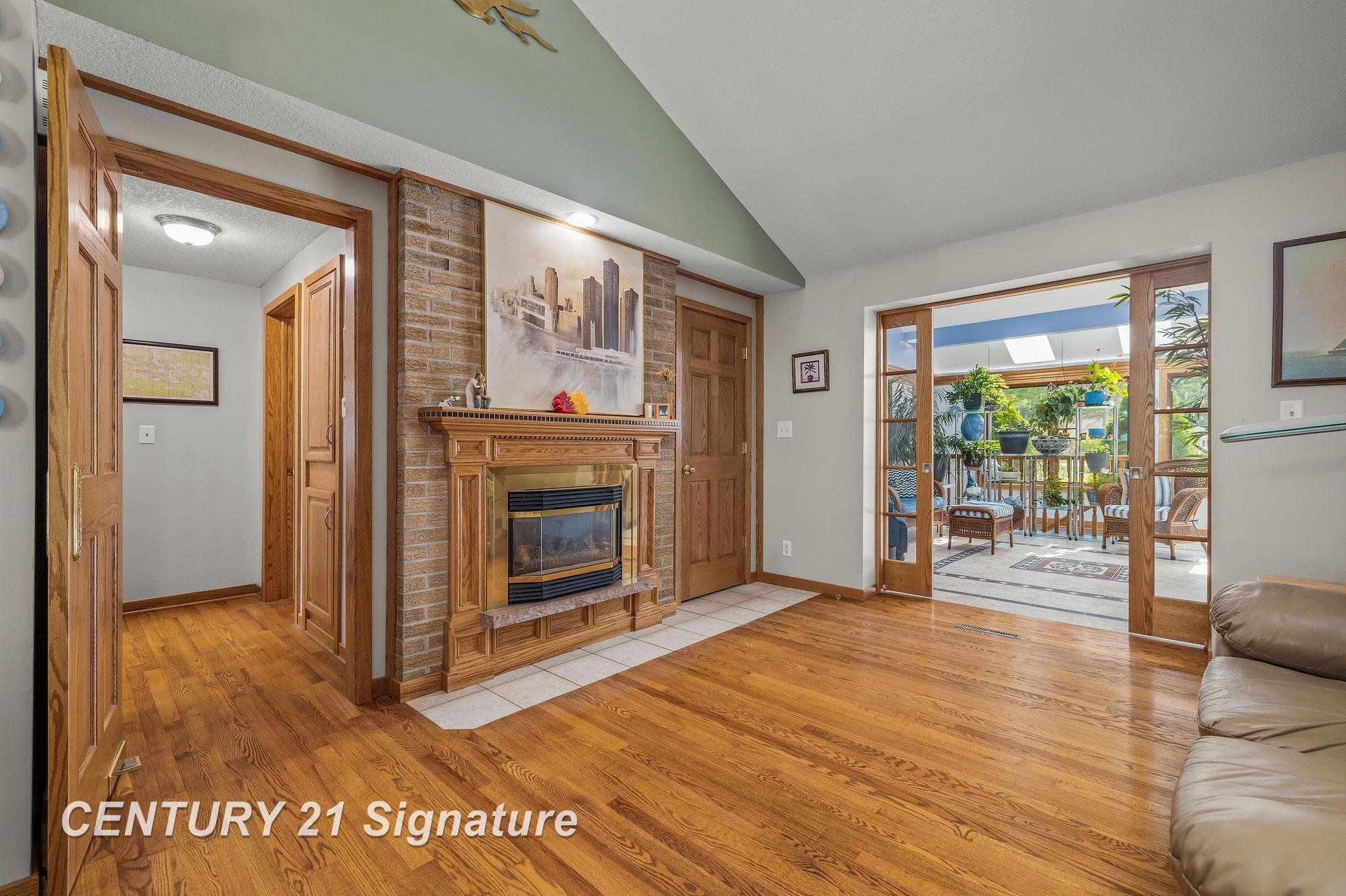124 W Center Street, Sanford, MI 48657 — Photo 15