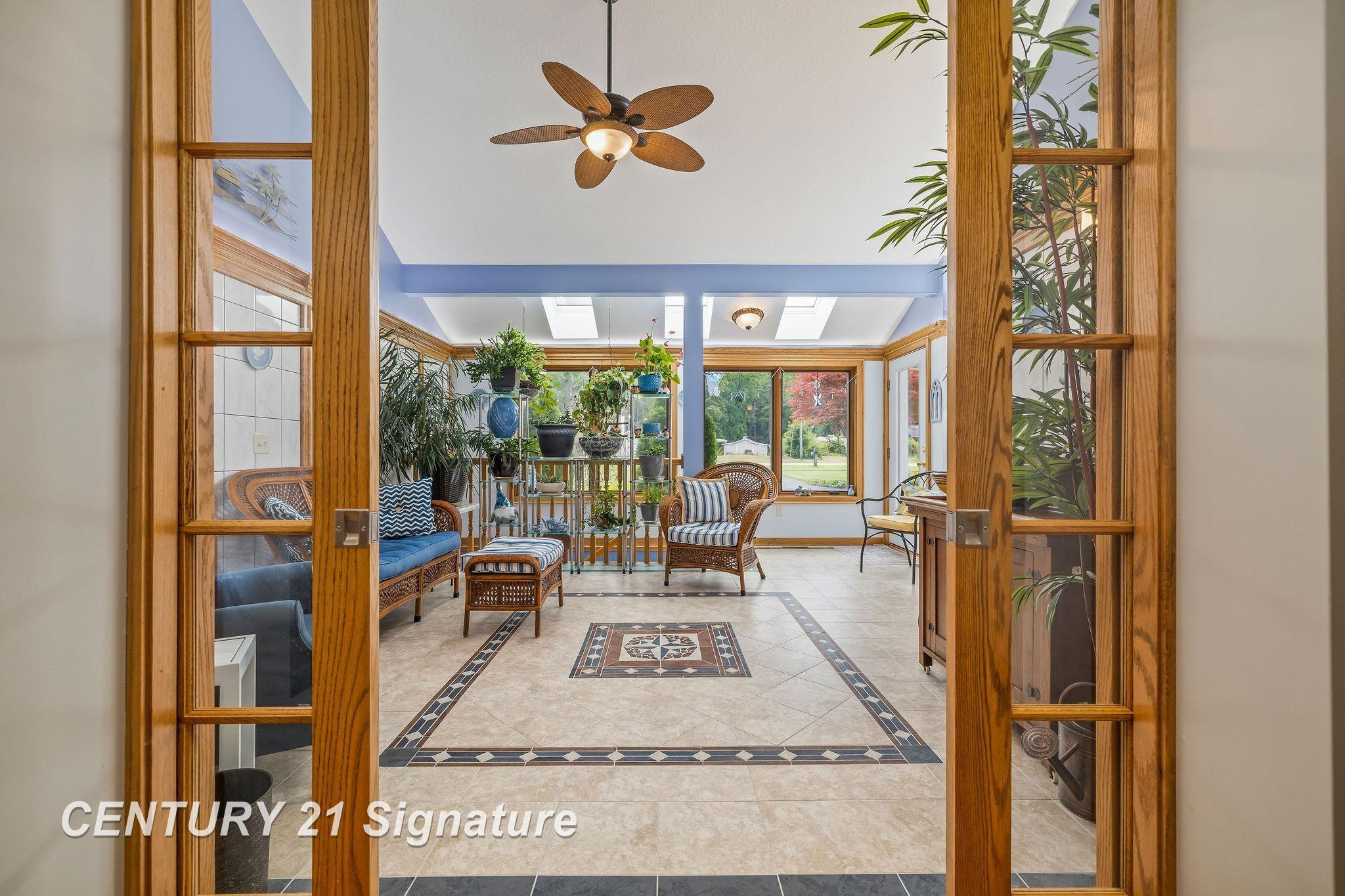 124 W Center Street, Sanford, MI 48657 — Photo 18