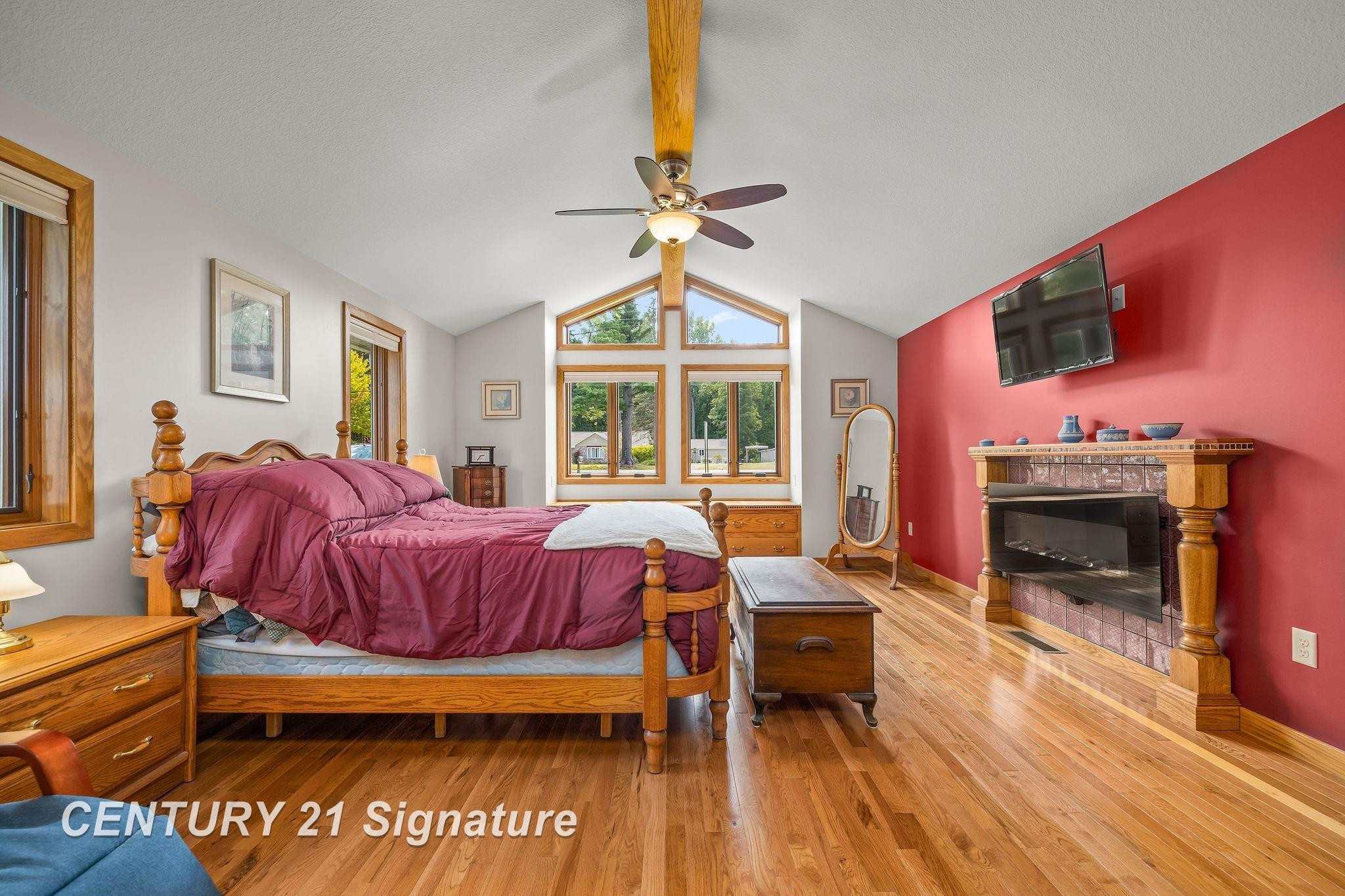 124 W Center Street, Sanford, MI 48657 — Photo 27