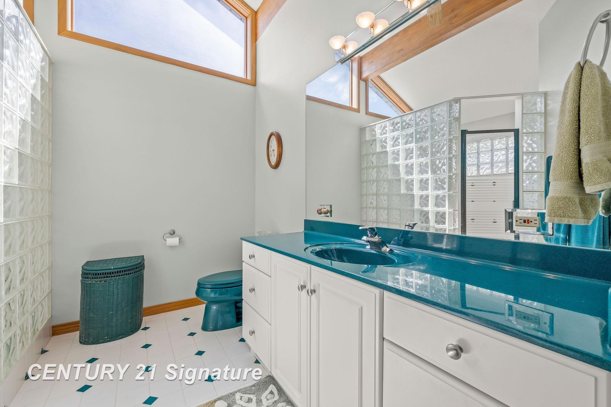 124 W Center Street, Sanford, MI 48657 — Photo 34