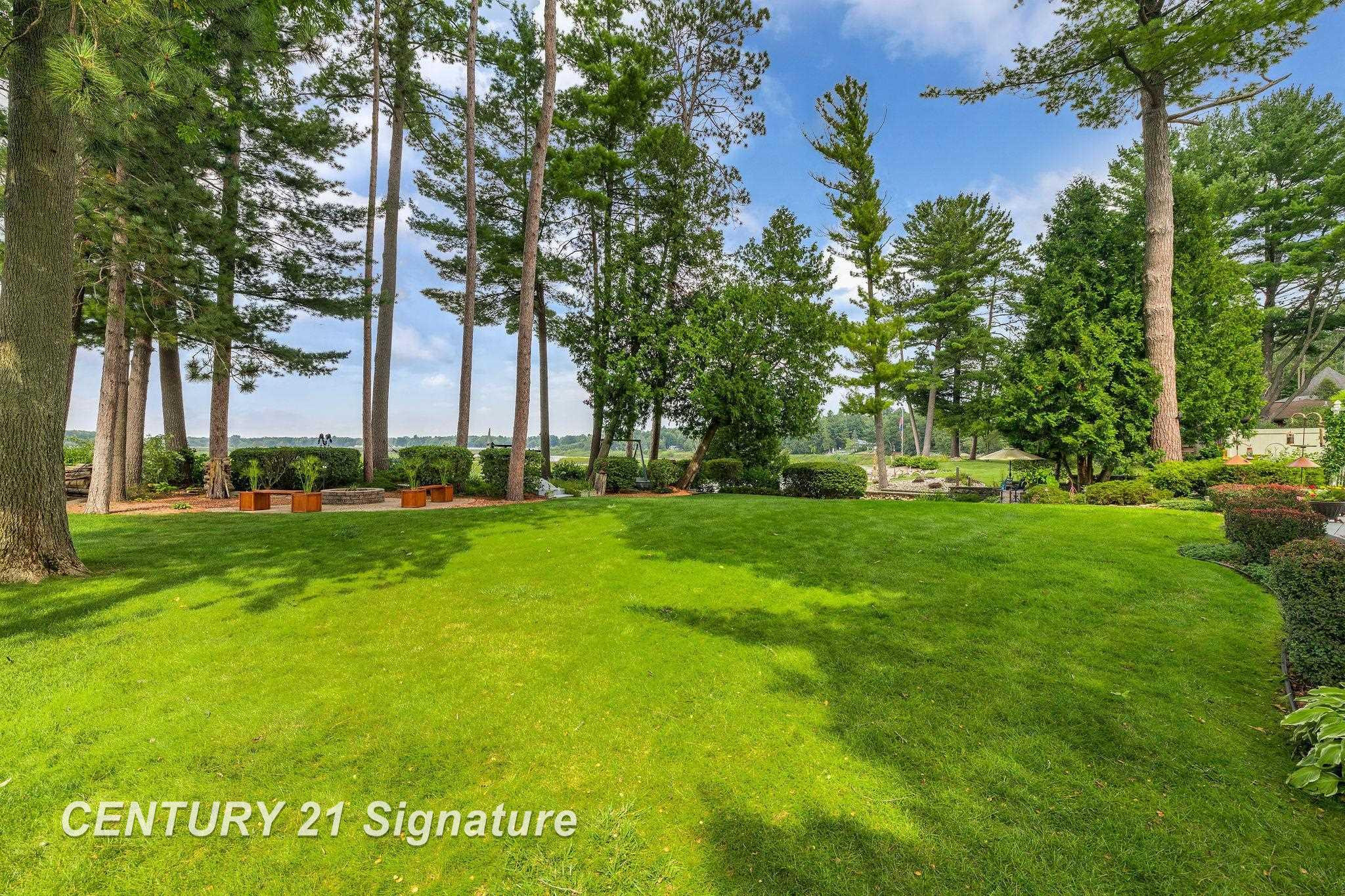 124 W Center Street, Sanford, MI 48657 — Photo 57