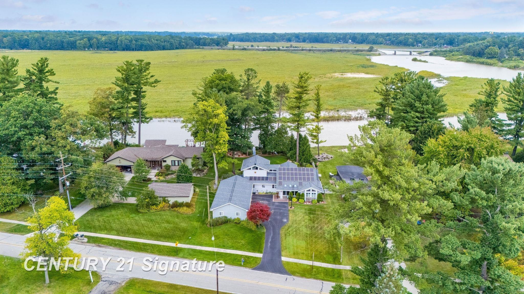124 W Center Street, Sanford, MI 48657 — Photo 69