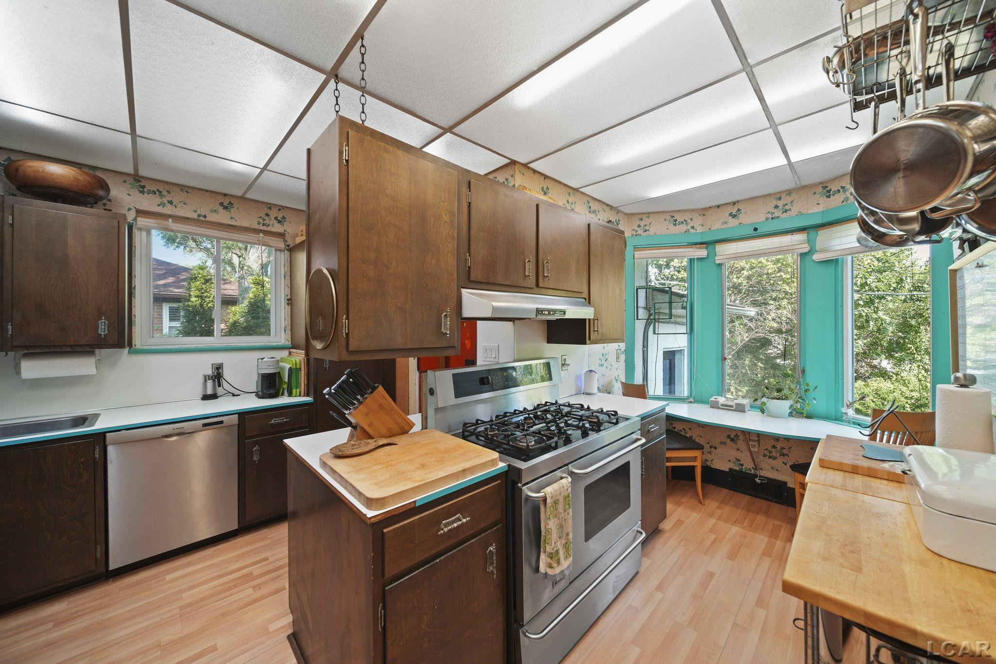 1555 Ardmoor Avenue, Ann Arbor, MI 48103 — Photo 13