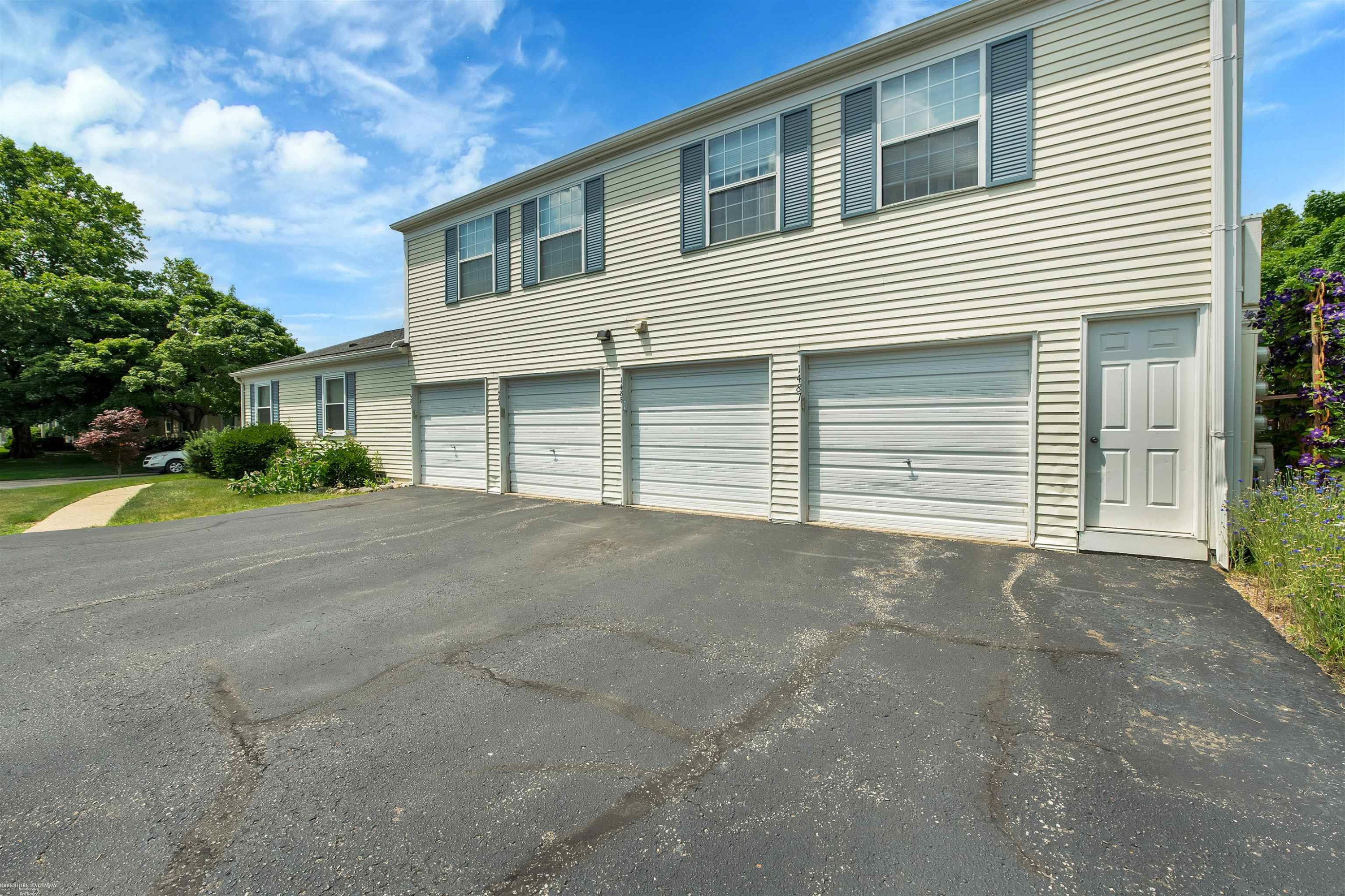 1483 Harbor Drive, Walled Lake, MI 48390 — Photo 22