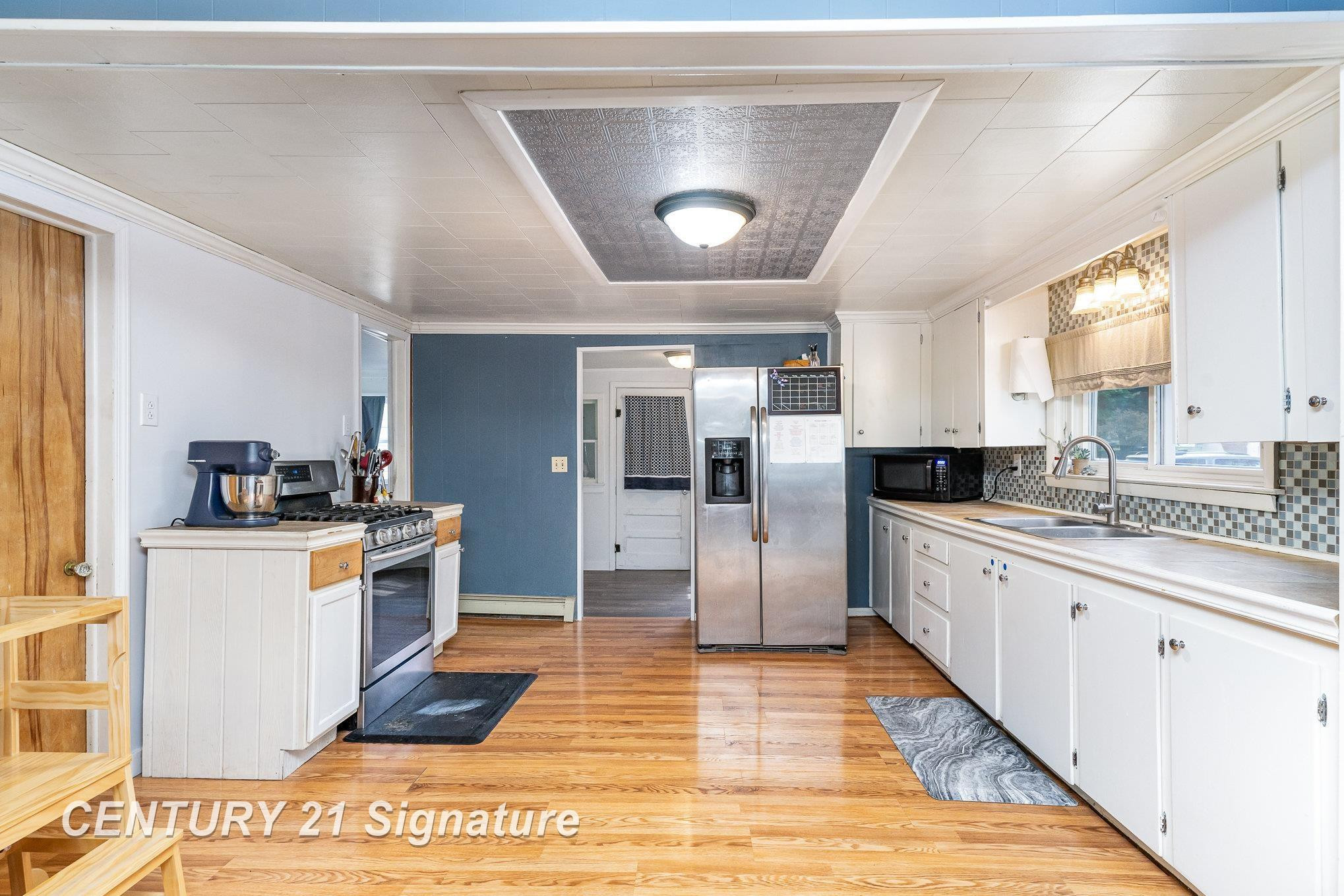 304 N Corning Street, Farwell, MI 48622 — Photo 3