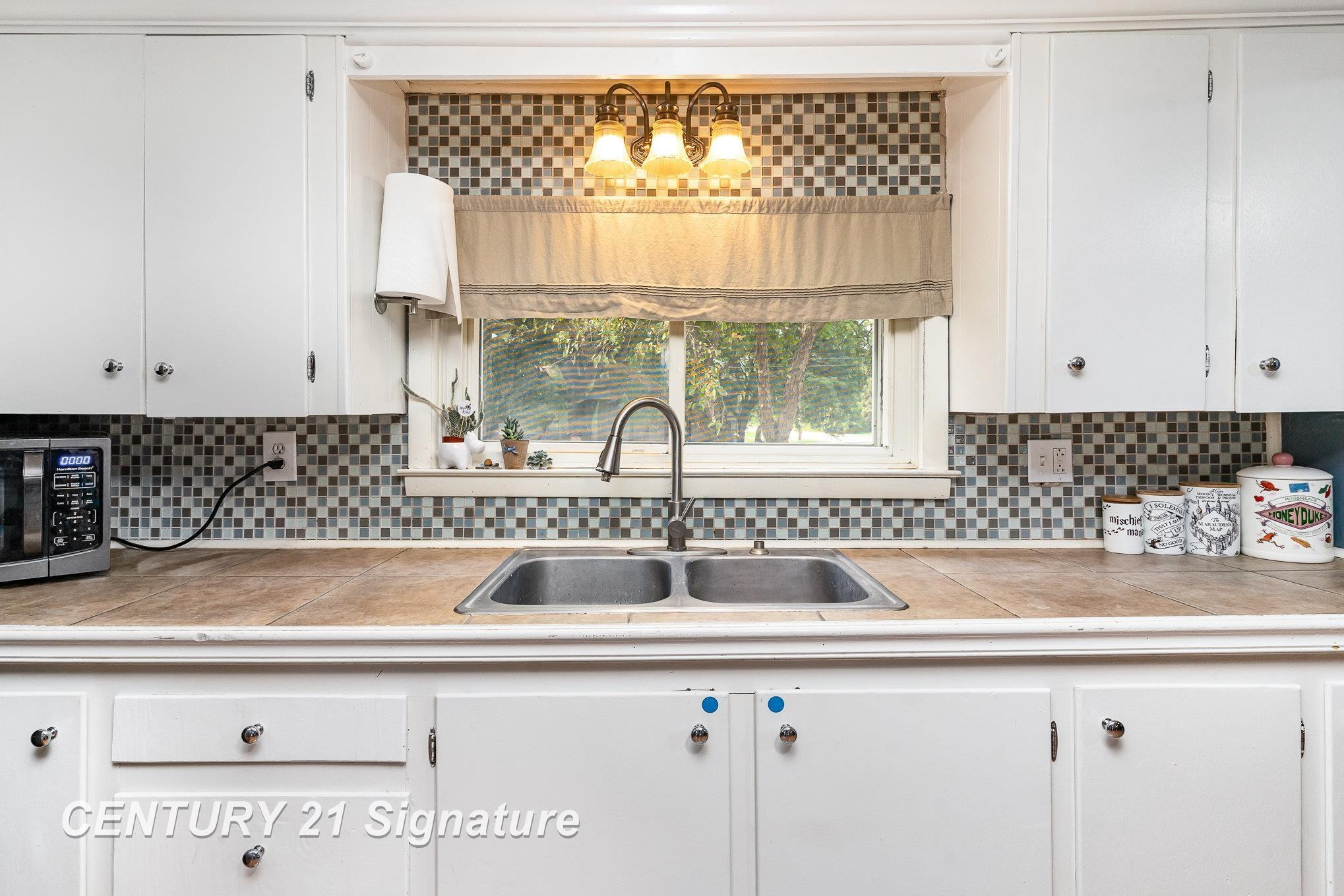 304 N Corning Street, Farwell, MI 48622 — Photo 4