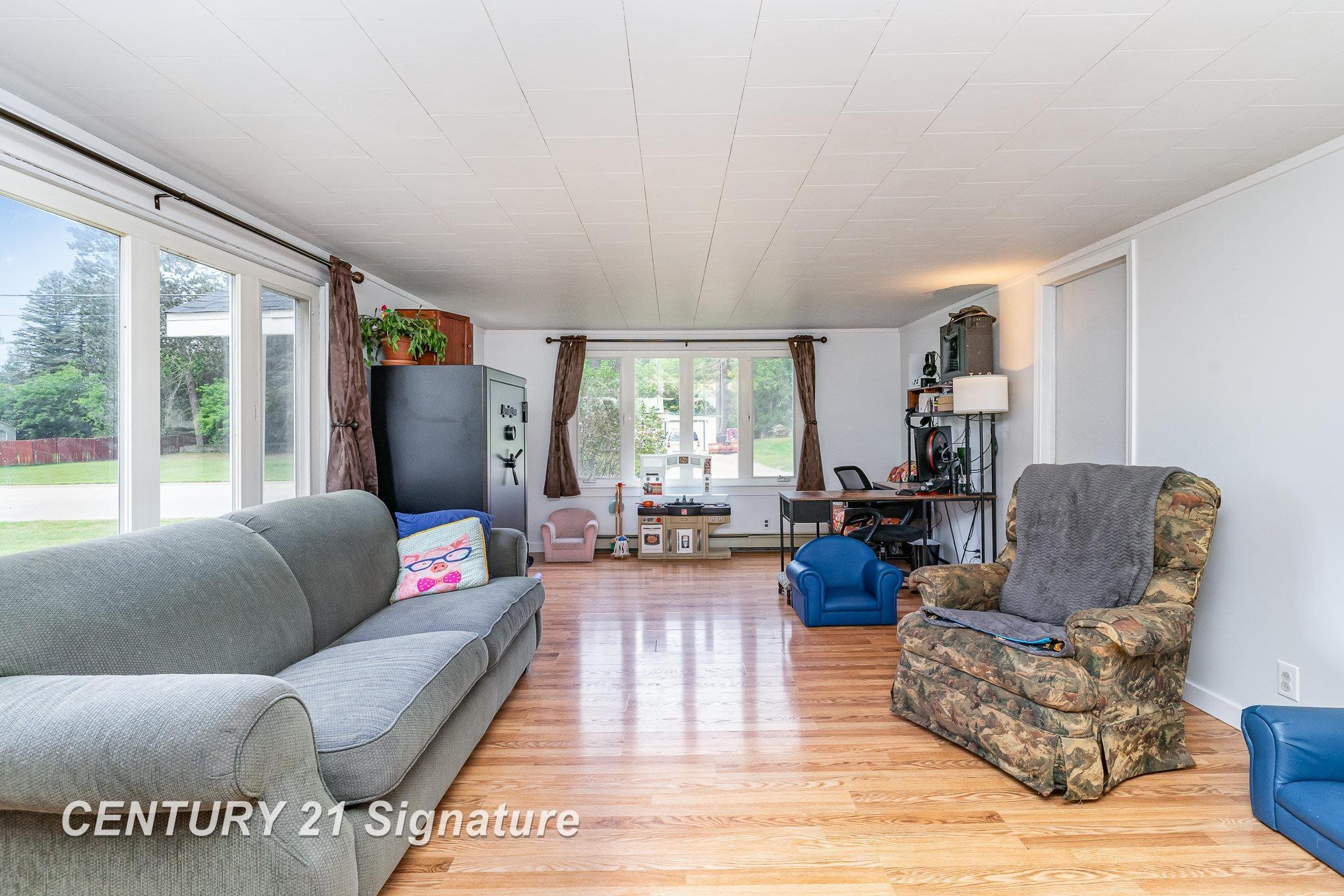 304 N Corning Street, Farwell, MI 48622 — Photo 6