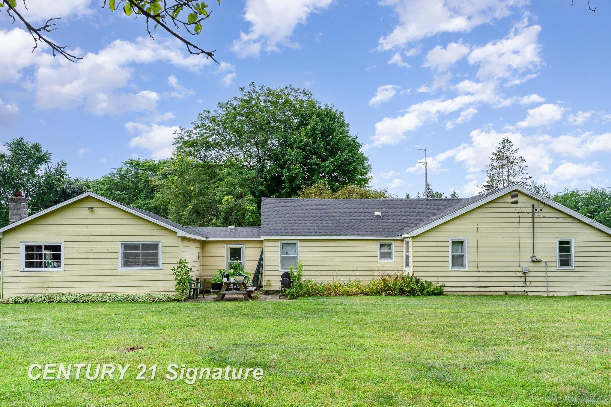 304 N Corning Street, Farwell, MI 48622 — Photo 22