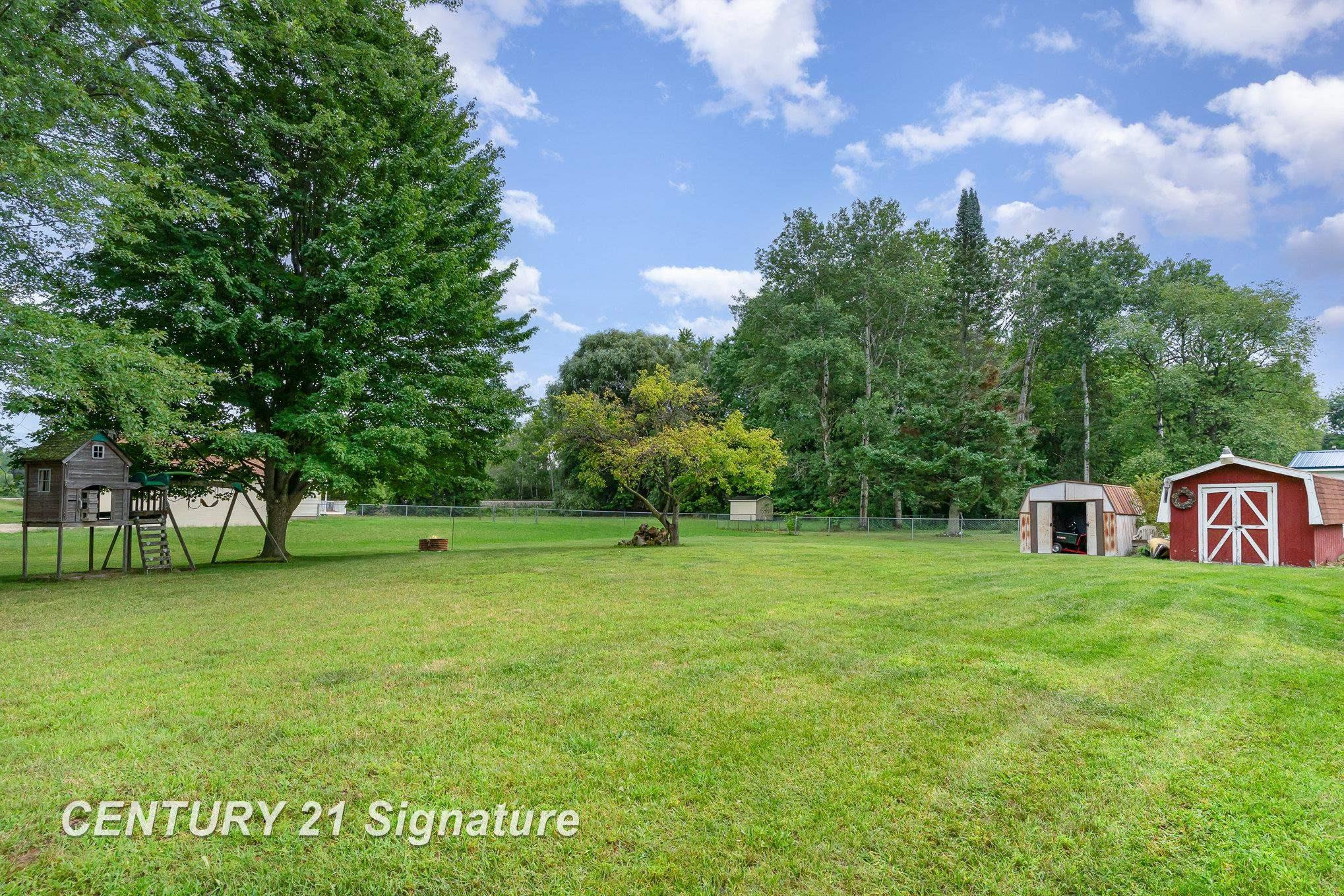 304 N Corning Street, Farwell, MI 48622 — Photo 23