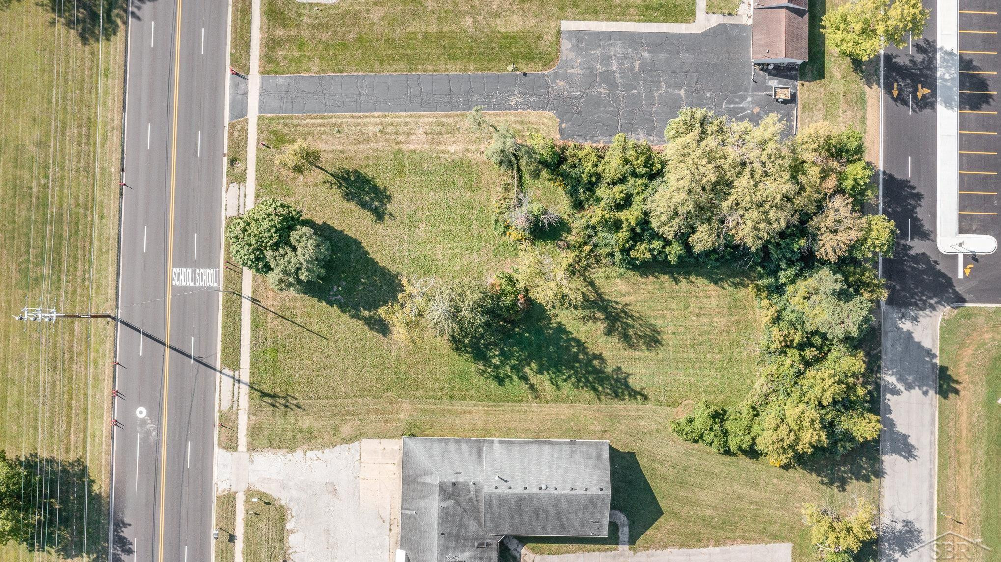 765 N Center Road, Saginaw, MI 48638 — Photo 9