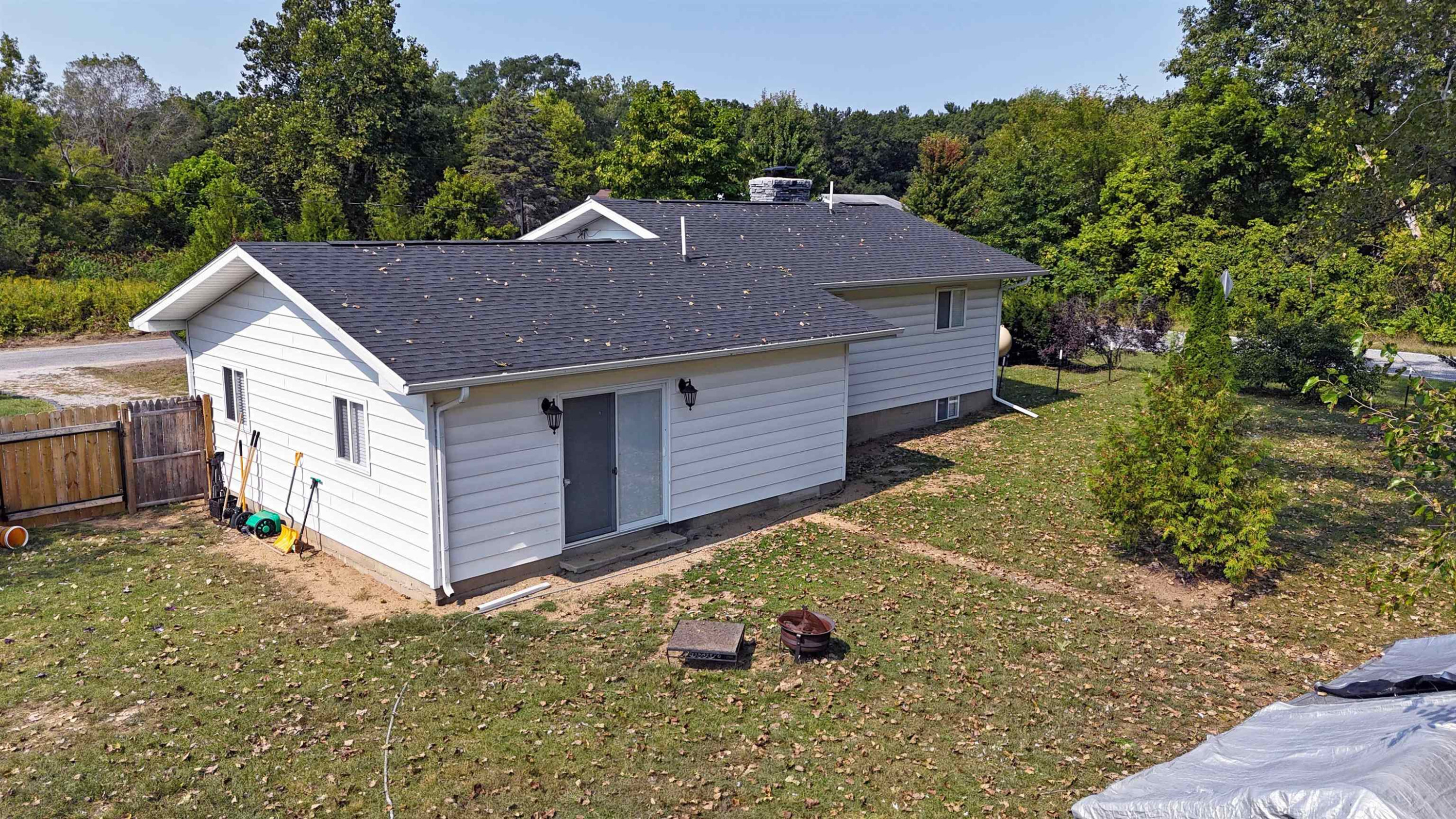 11011 Bell, Burt, MI 48417 — Photo 5