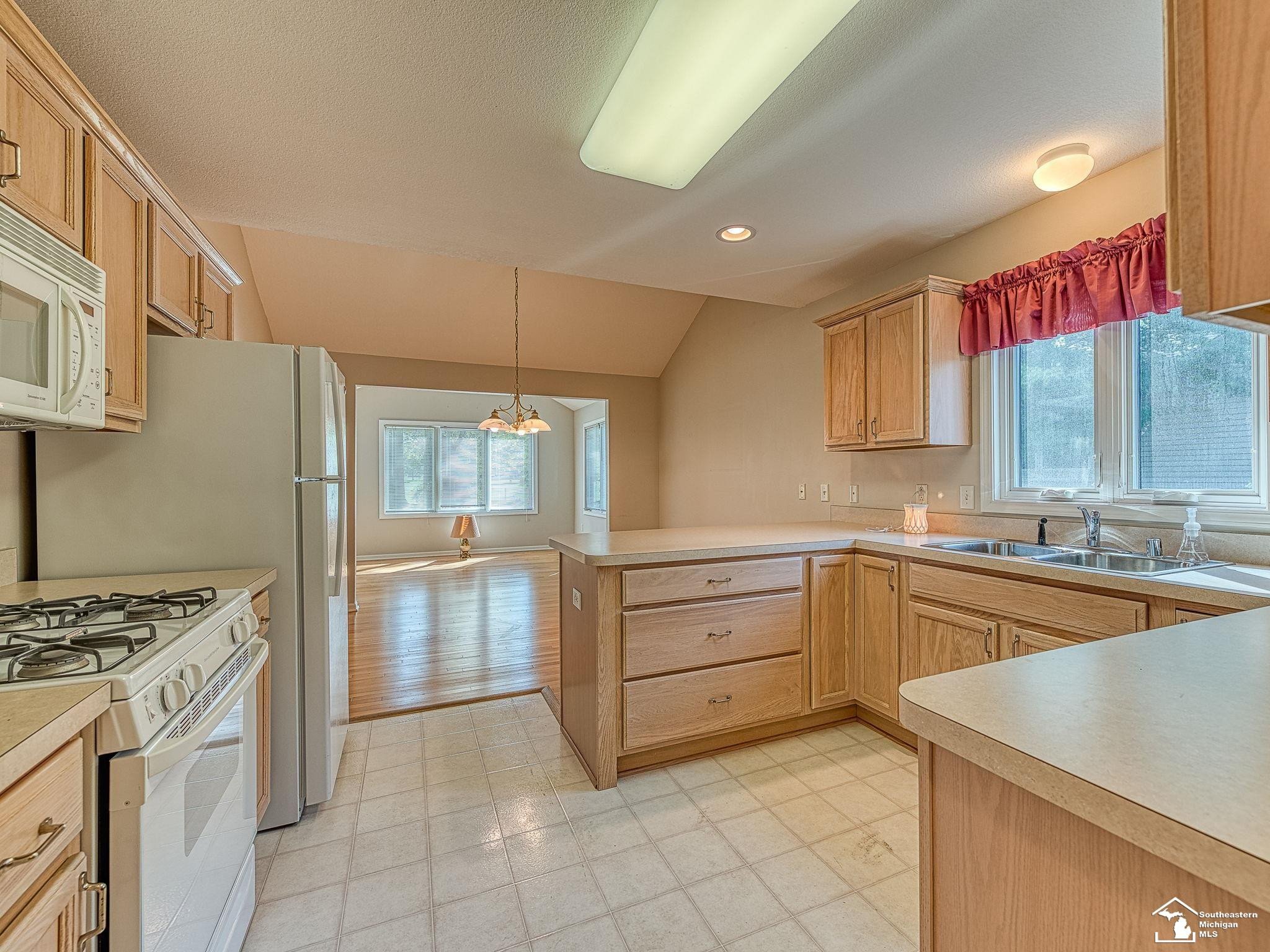 1581 Saint Andrews, Temperance, MI 48182 — Photo 21