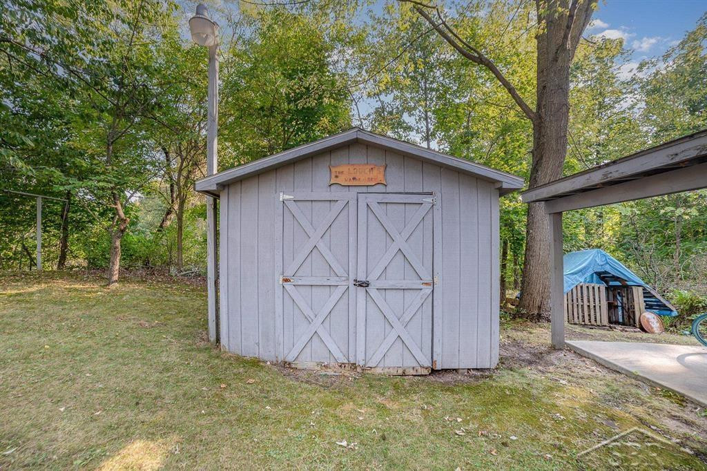 301 W Ellen Street, Farwell, MI 48622 — Photo 24