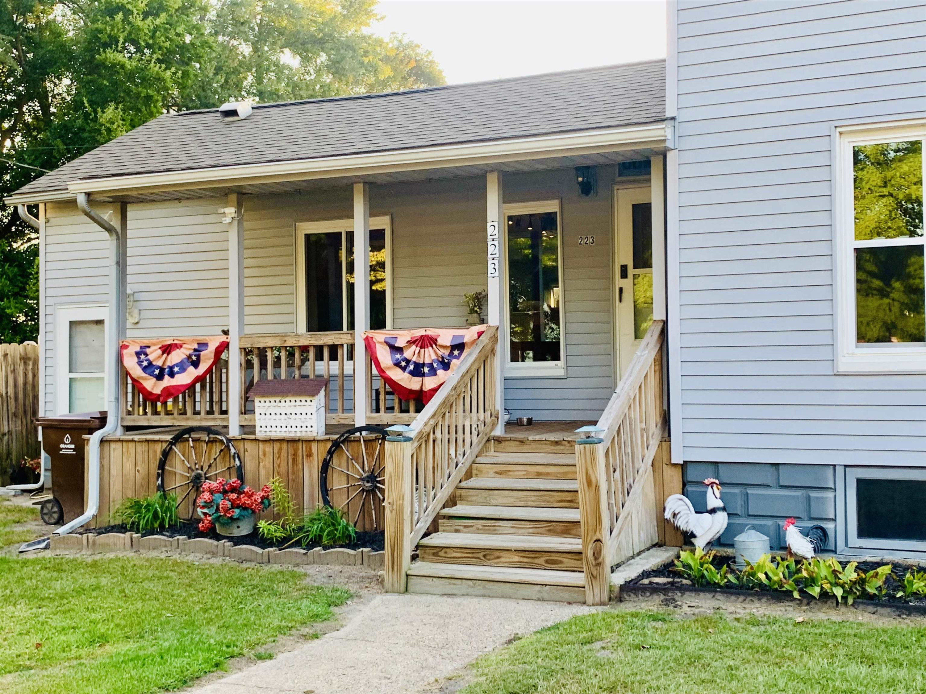 223 N Clark, Chesaning, MI 48616 — Photo 8