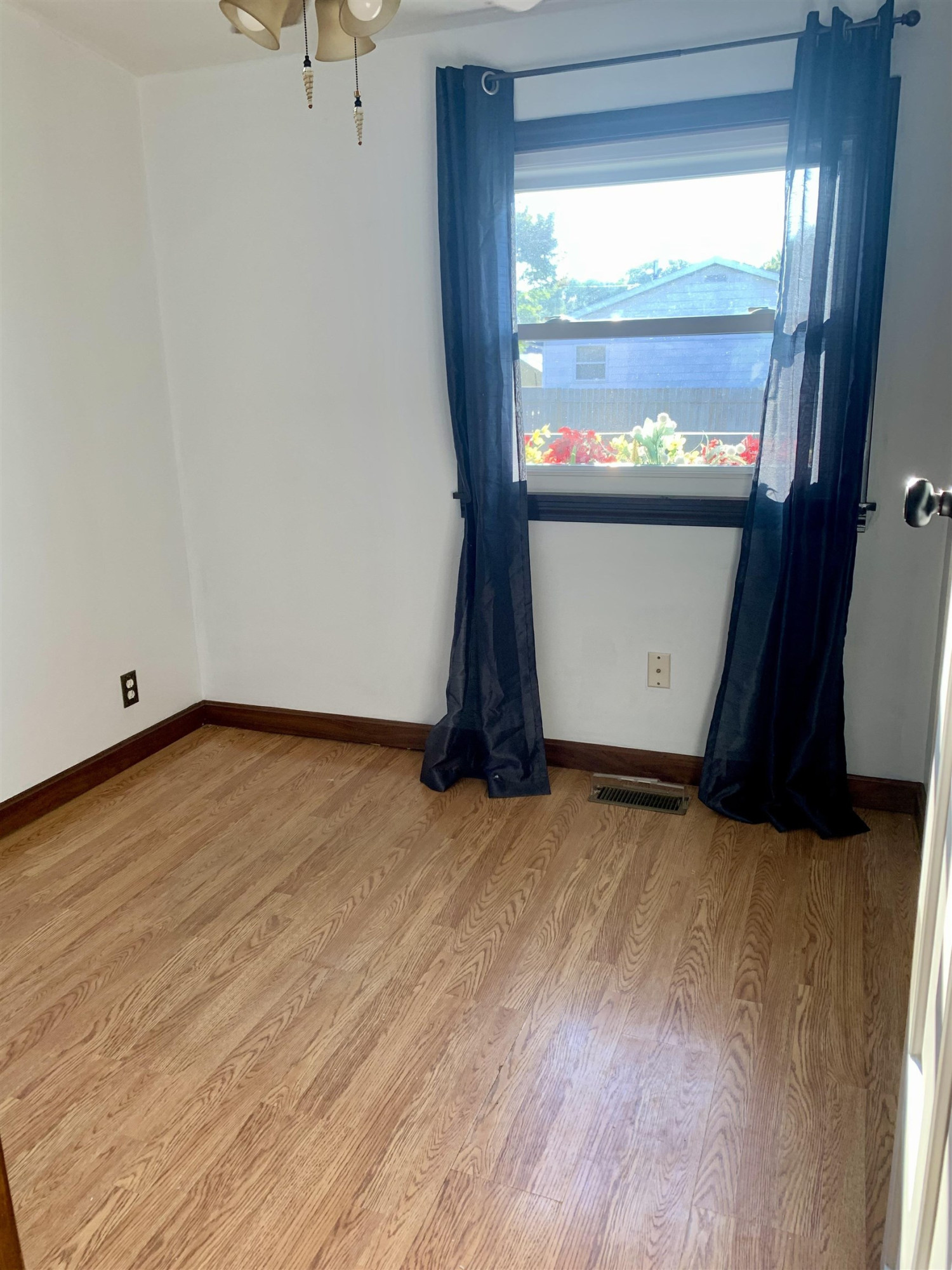 223 N Clark, Chesaning, MI 48616 — Photo 28