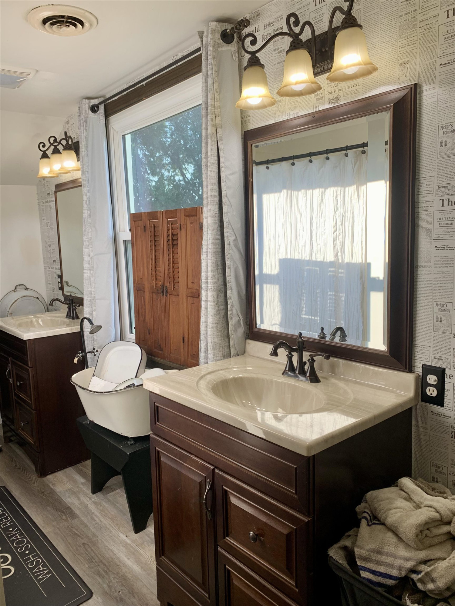 223 N Clark, Chesaning, MI 48616 — Photo 33