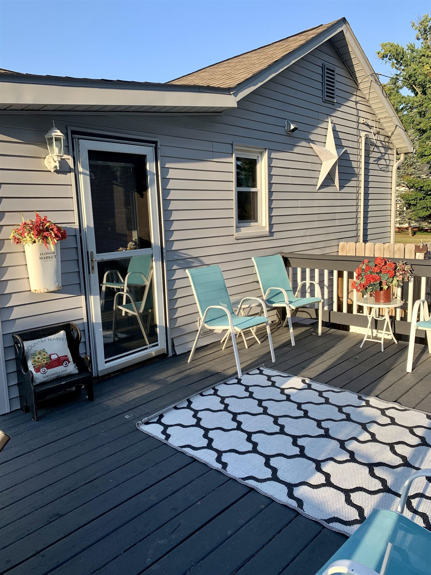 223 N Clark, Chesaning, MI 48616 — Photo 37