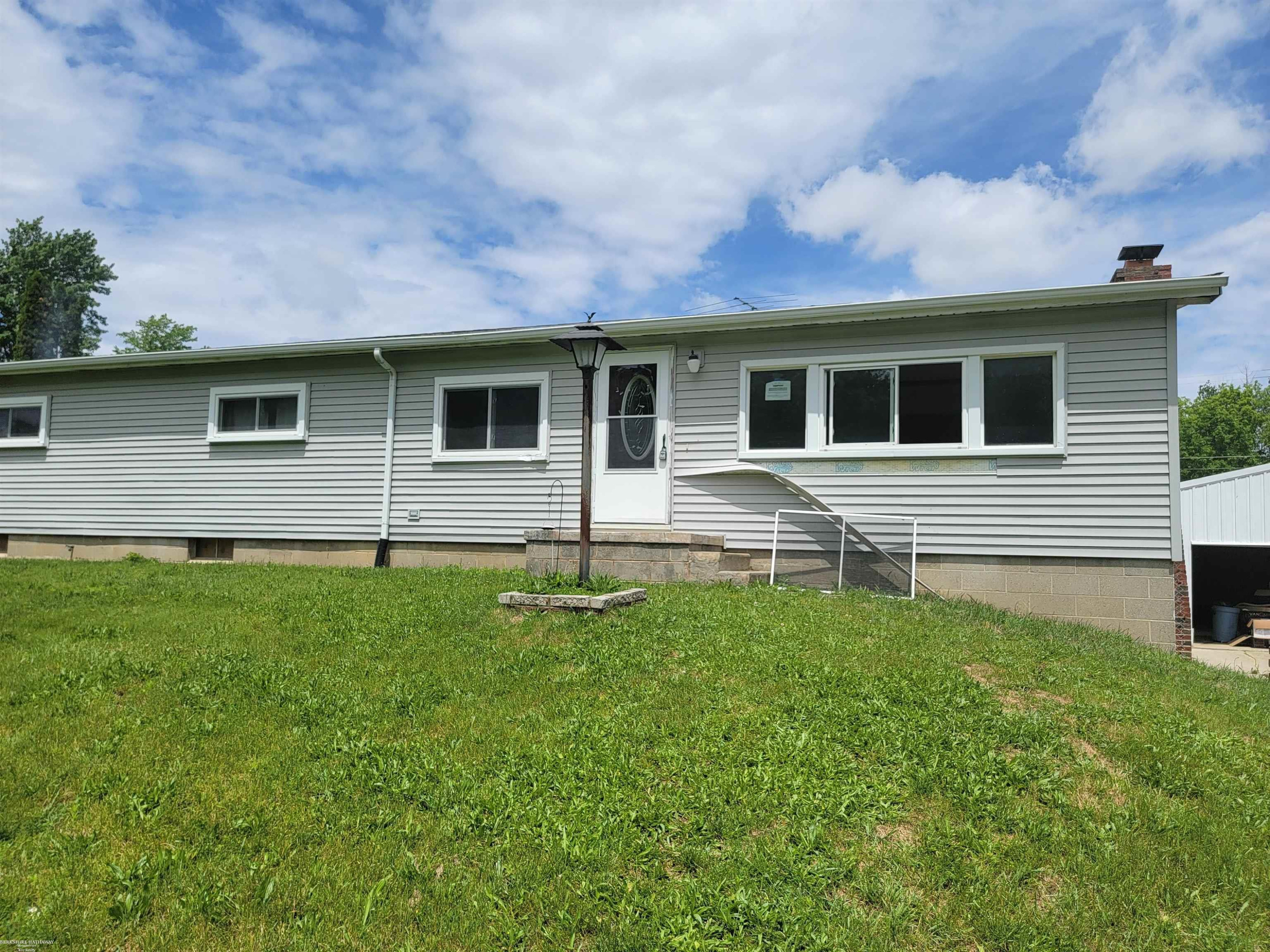 11410 LaSalle Road, MI 48097 — front exterior