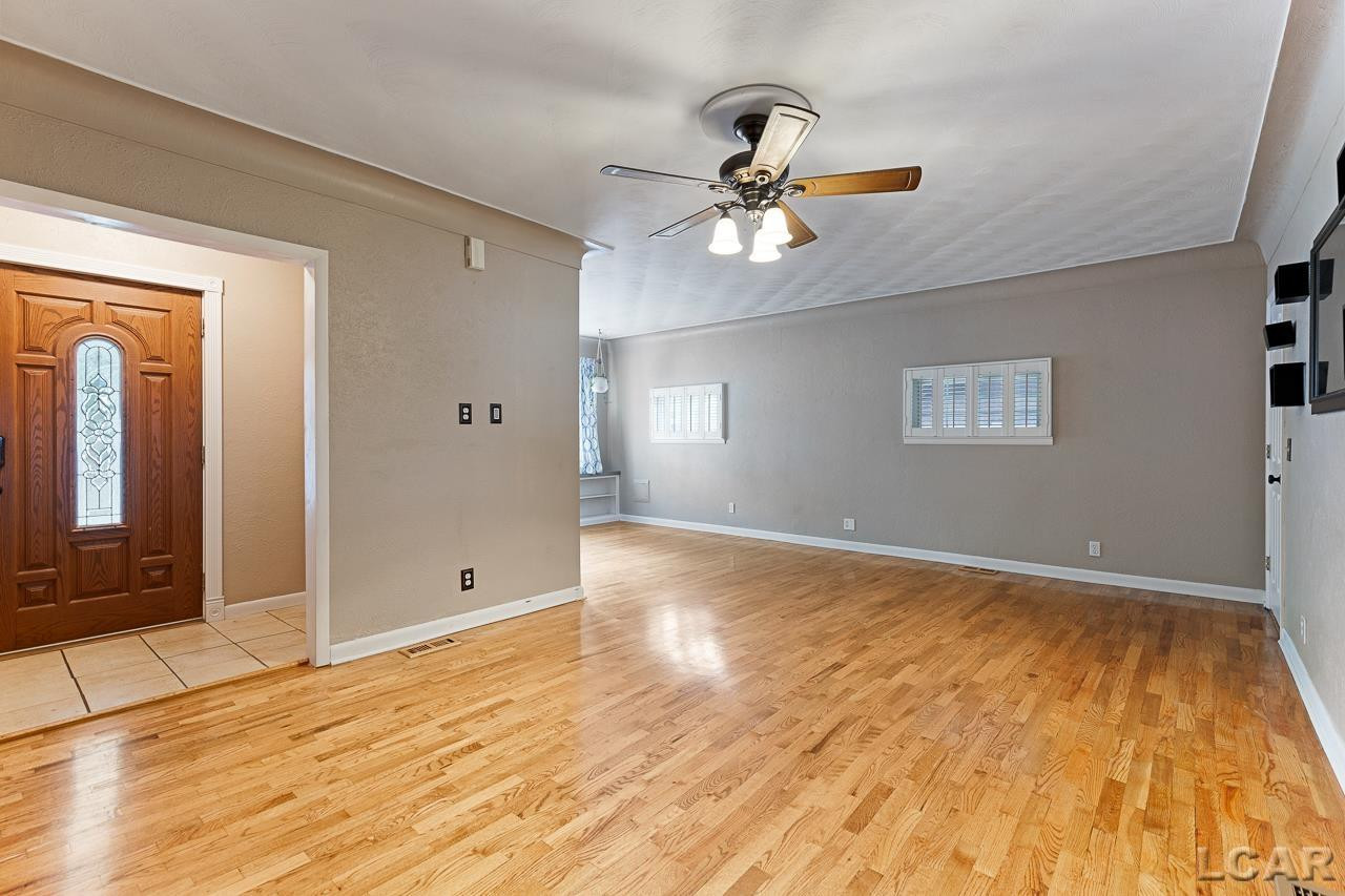 221 Russell, Blissfield, MI 49228 — Photo 5