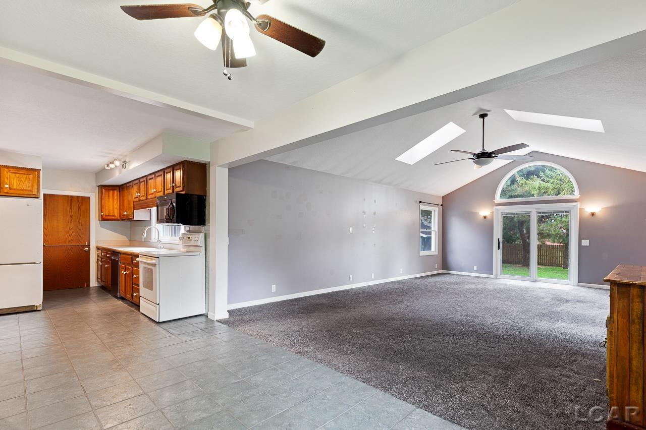 221 Russell, Blissfield, MI 49228 — Photo 16