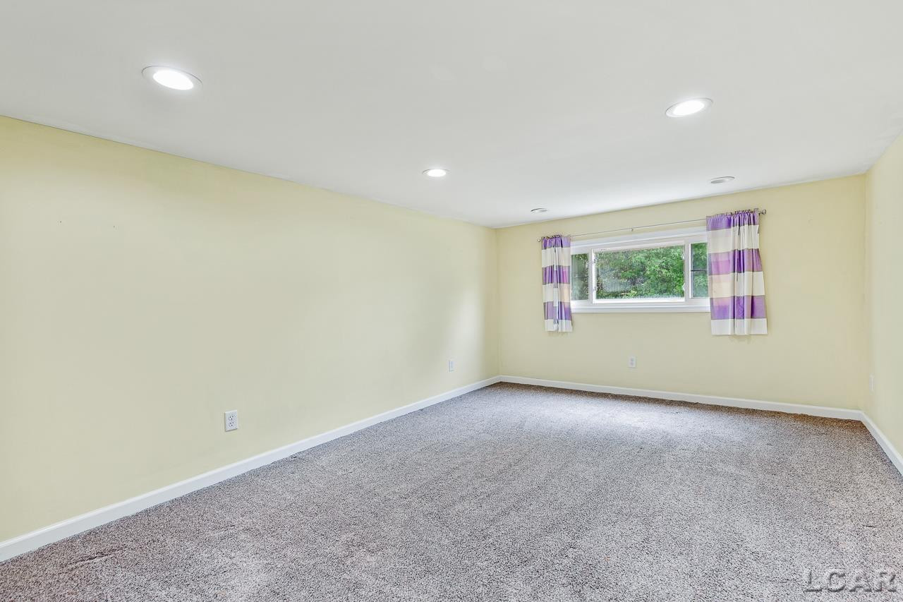 221 Russell, Blissfield, MI 49228 — Photo 23