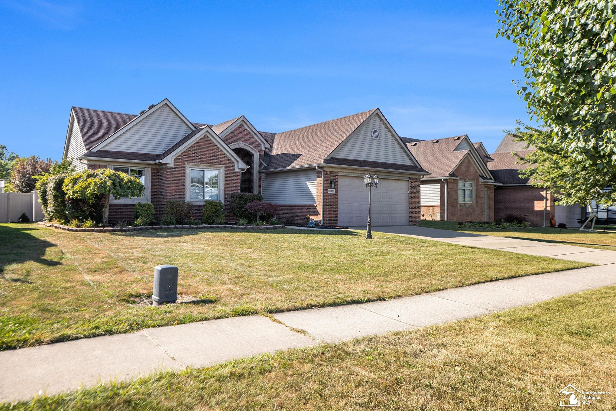 12333 Matthews, Carleton, MI 48117 — Photo 2