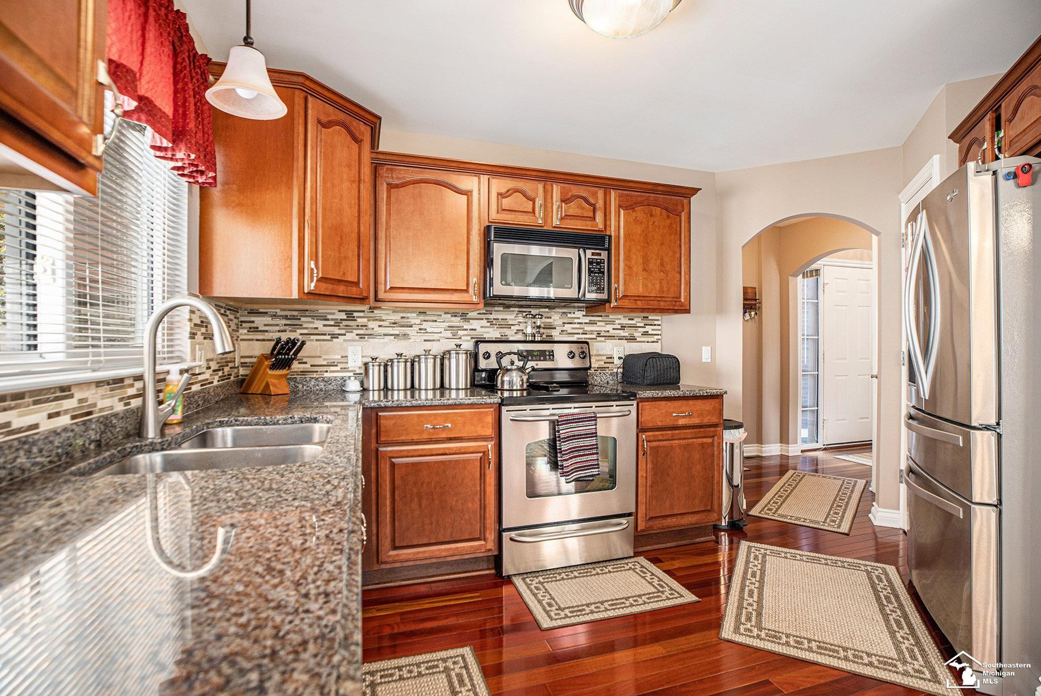 12333 Matthews, Carleton, MI 48117 — Photo 9