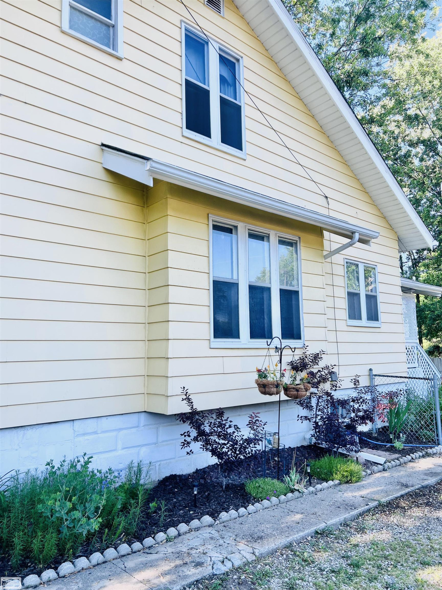 410 N Main Street, Almont, MI 48003 — Photo 5