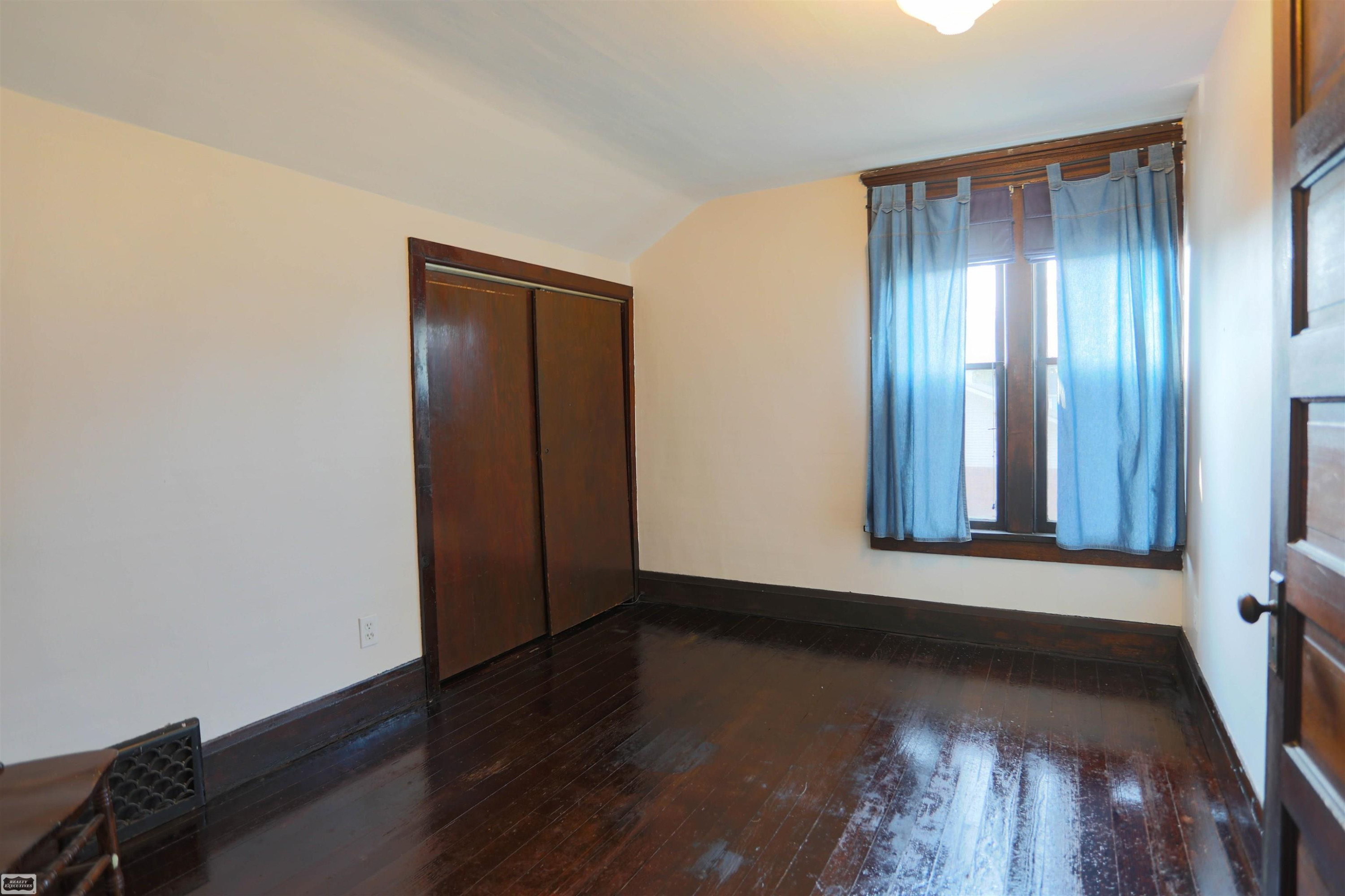 410 N Main Street, Almont, MI 48003 — Photo 23