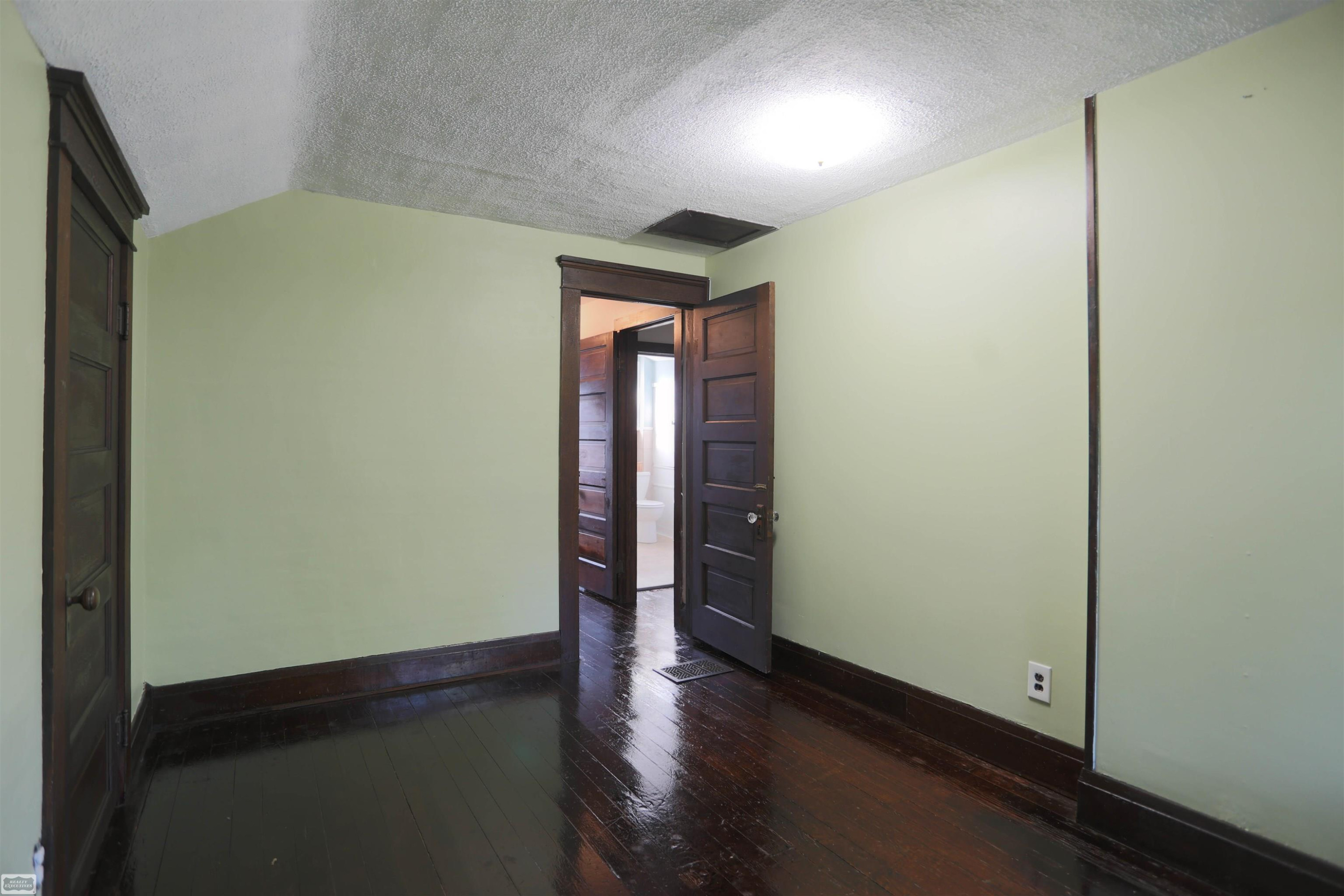 410 N Main Street, Almont, MI 48003 — Photo 24