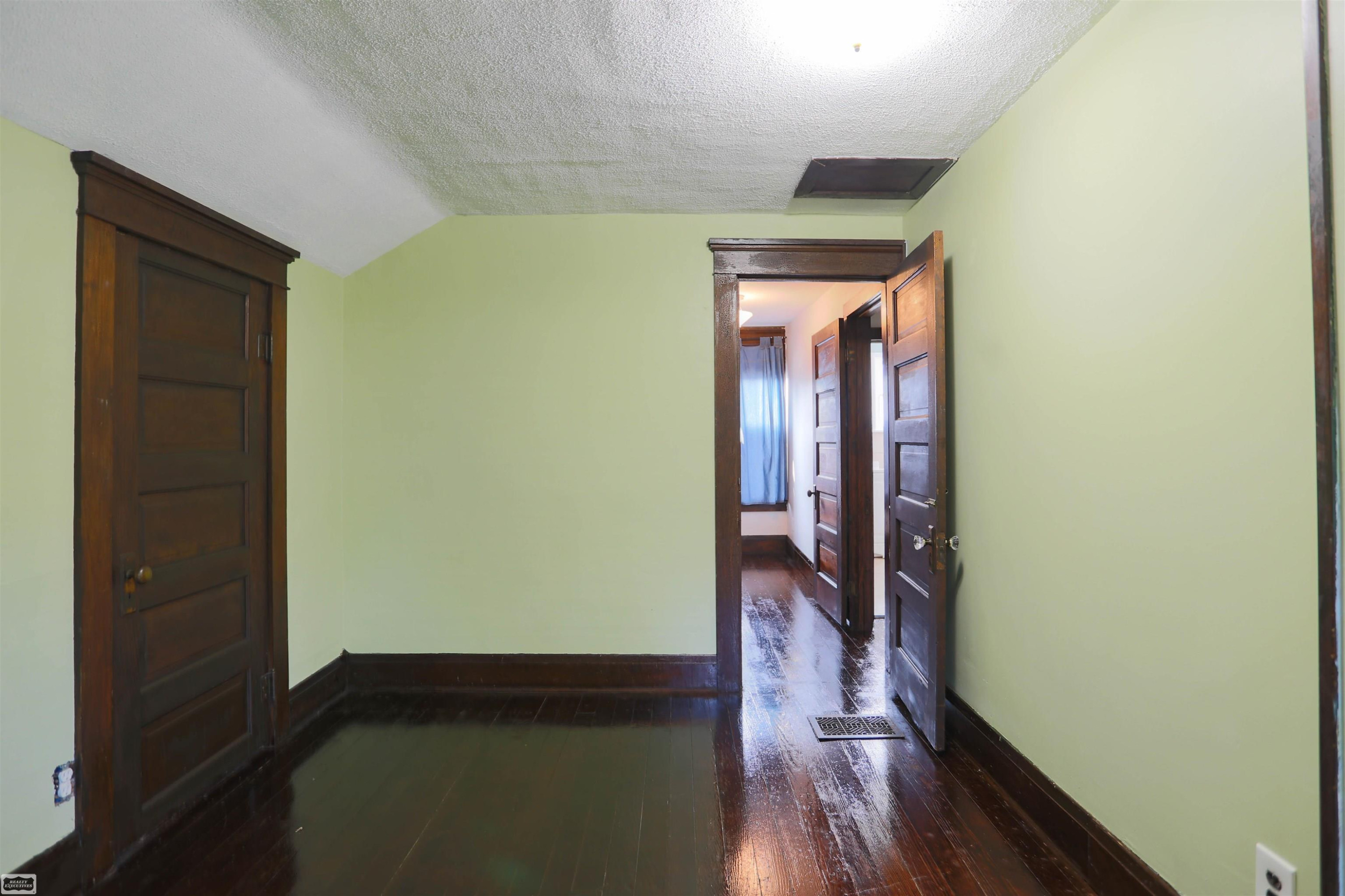 410 N Main Street, Almont, MI 48003 — Photo 25
