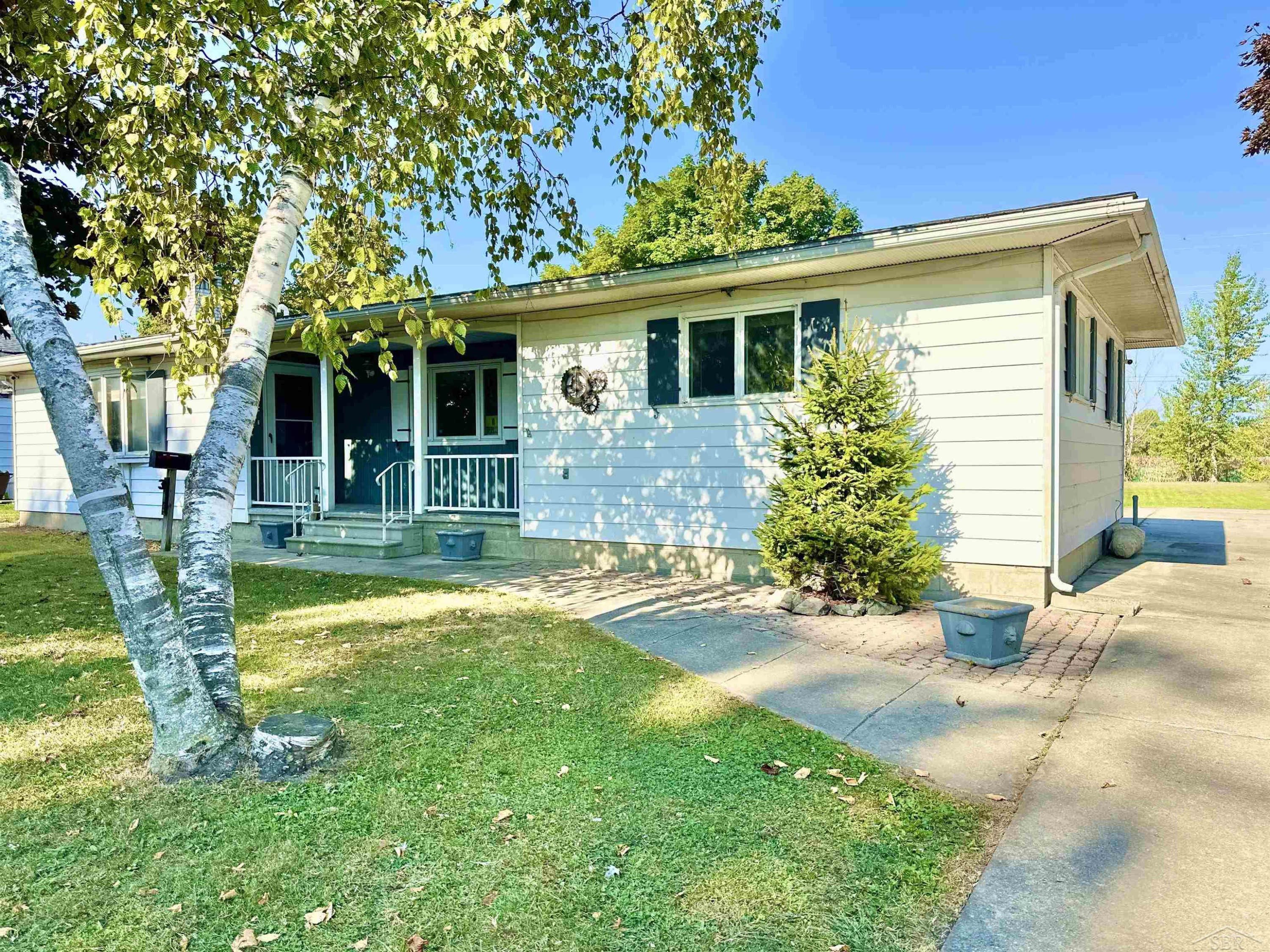 348 S Center Street, Sebewaing, MI 48759 — front exterior