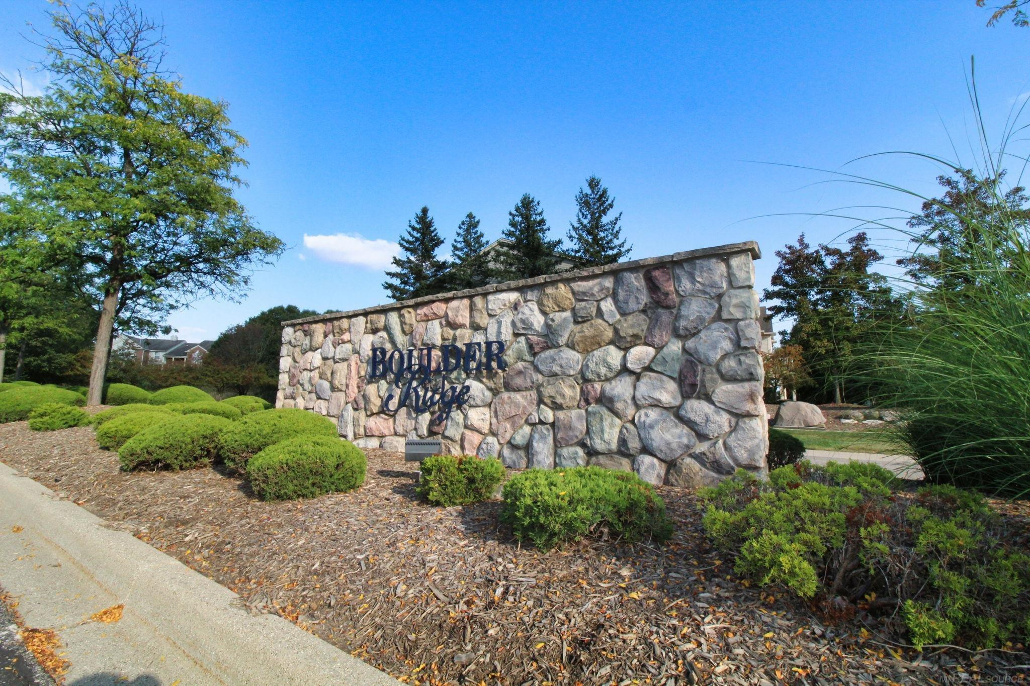 1766 Flagstone Circle, Rochester, MI 48307 — Photo 2