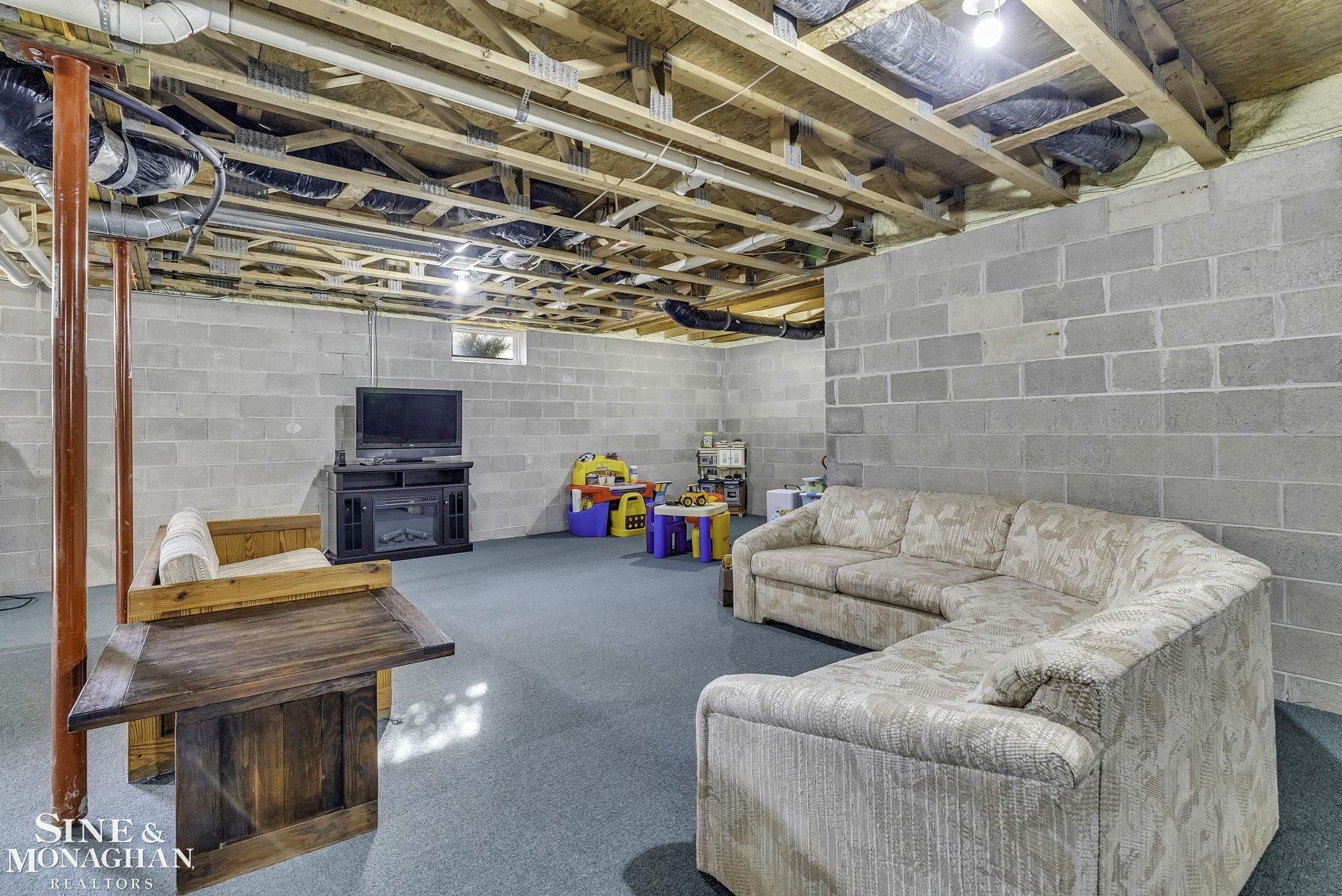 8673 Smiths Creek Road, Wales, MI — Photo 54