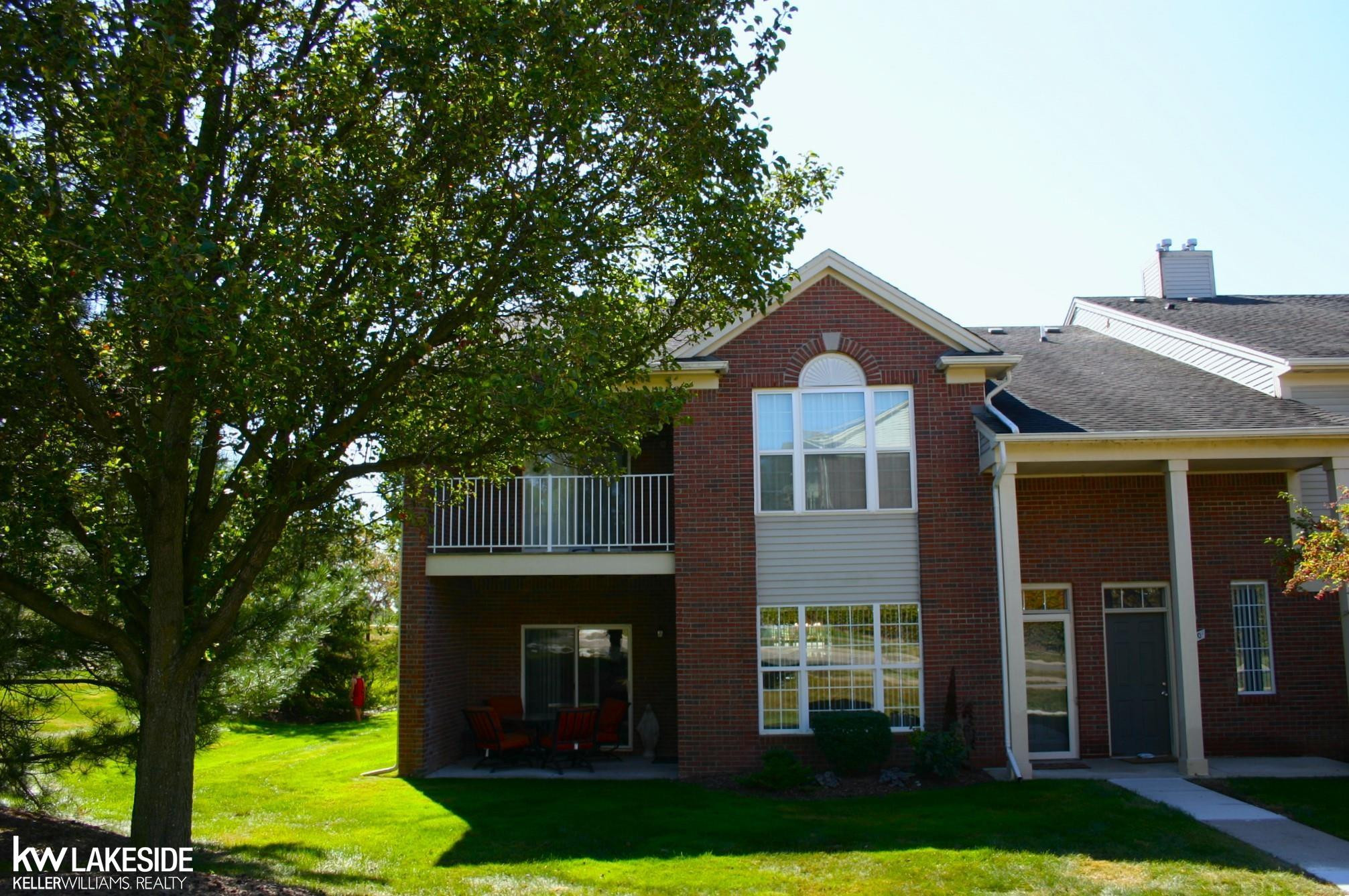 1792 Flagstone Circle, Rochester, MI 48307 — Photo 2