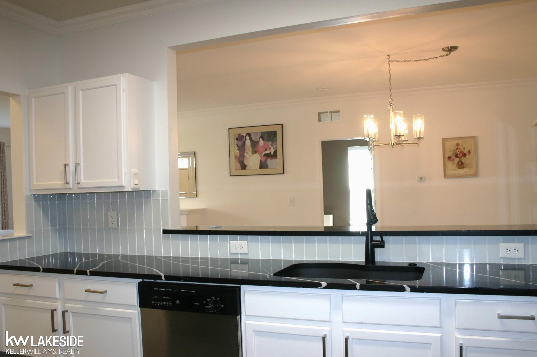 1792 Flagstone Circle, Rochester, MI 48307 — Photo 11