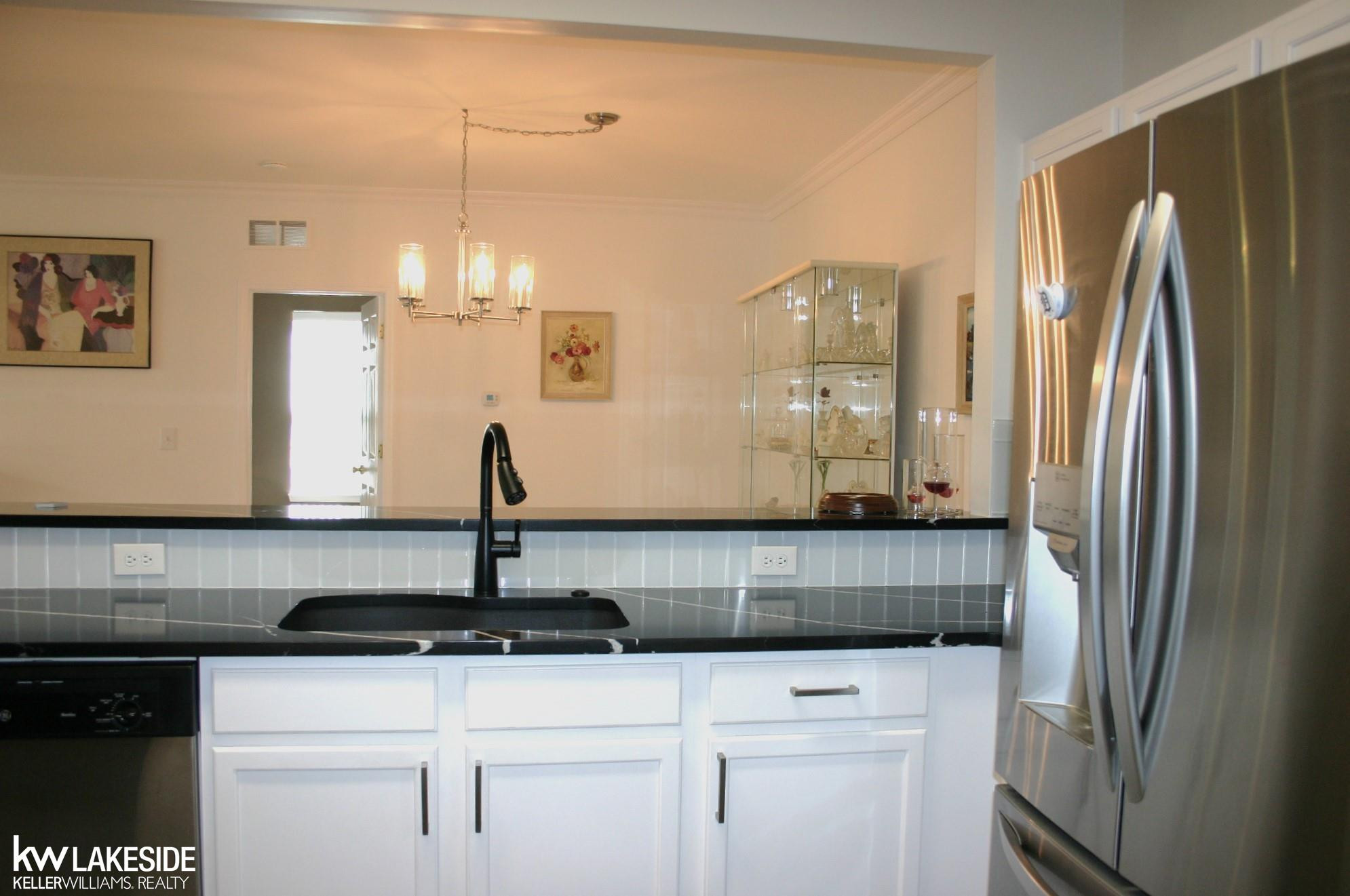 1792 Flagstone Circle, Rochester, MI 48307 — Photo 12